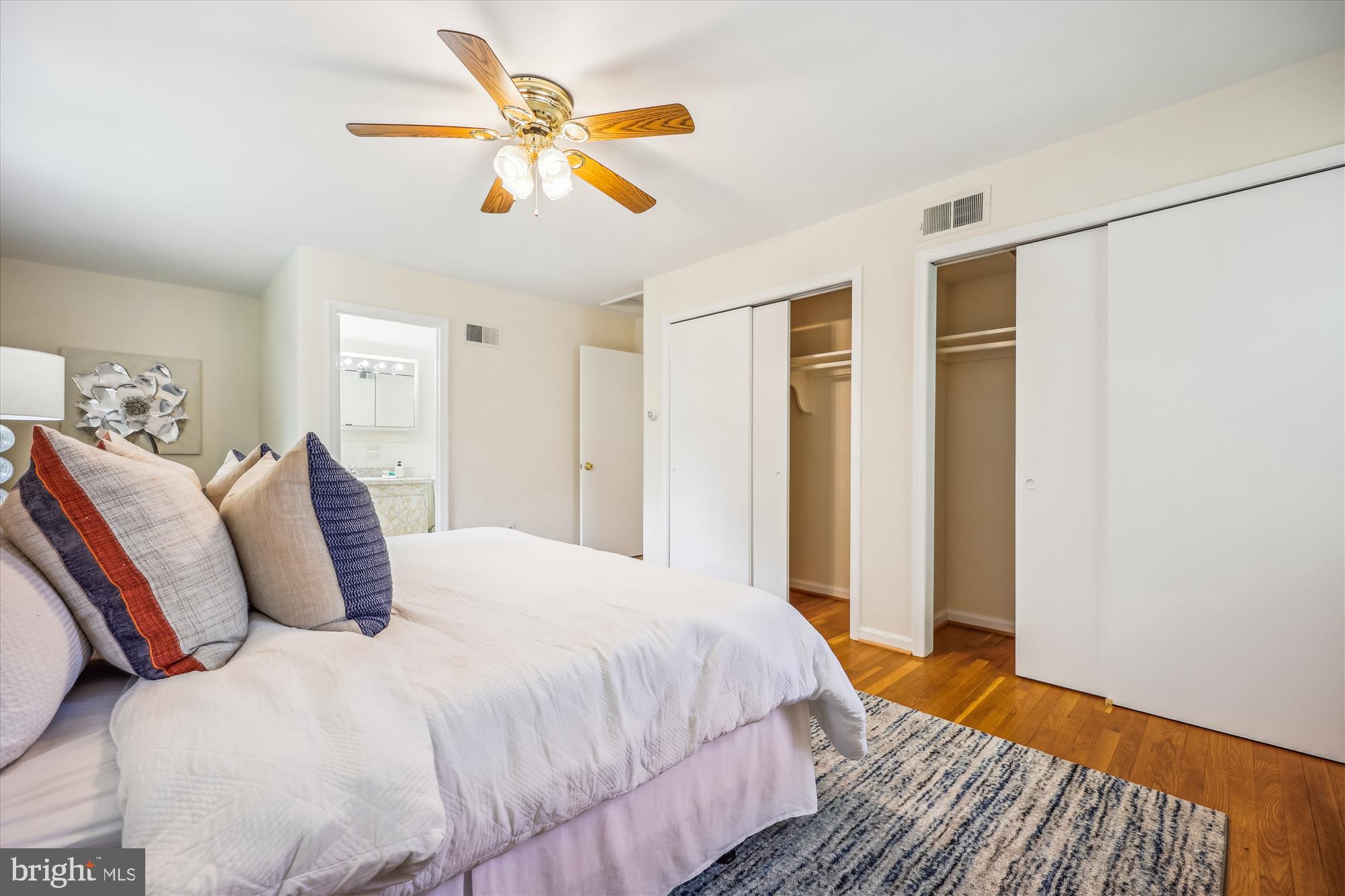 SPRINGBROOK MANOR - Residential