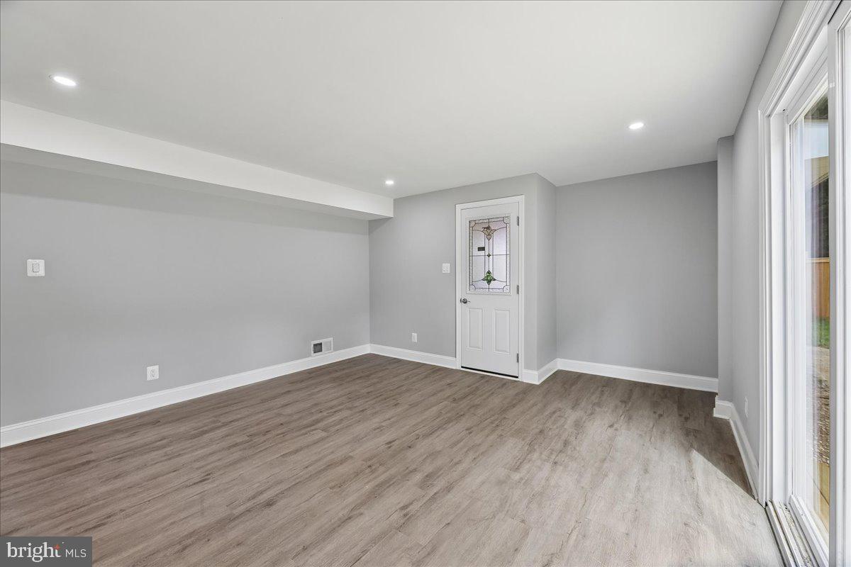 FOREST KNOLLS - Residential