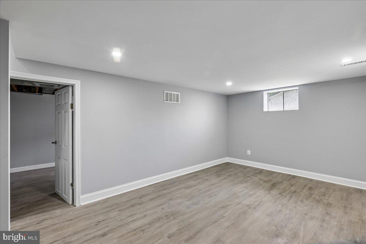 FOREST KNOLLS - Residential