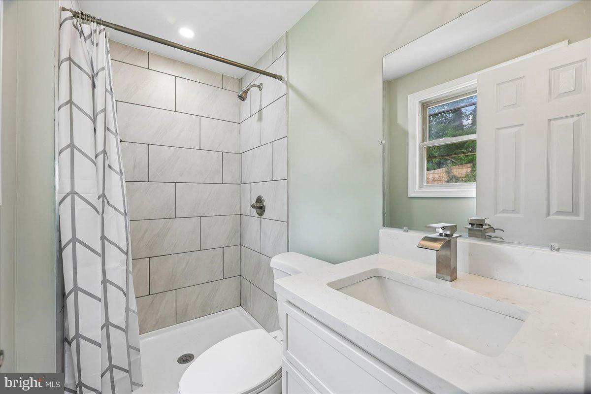 FOREST KNOLLS - Residential