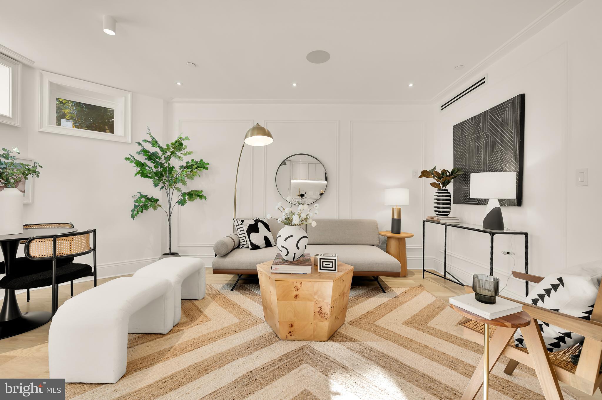 DUPONT CIRCLE - Residential