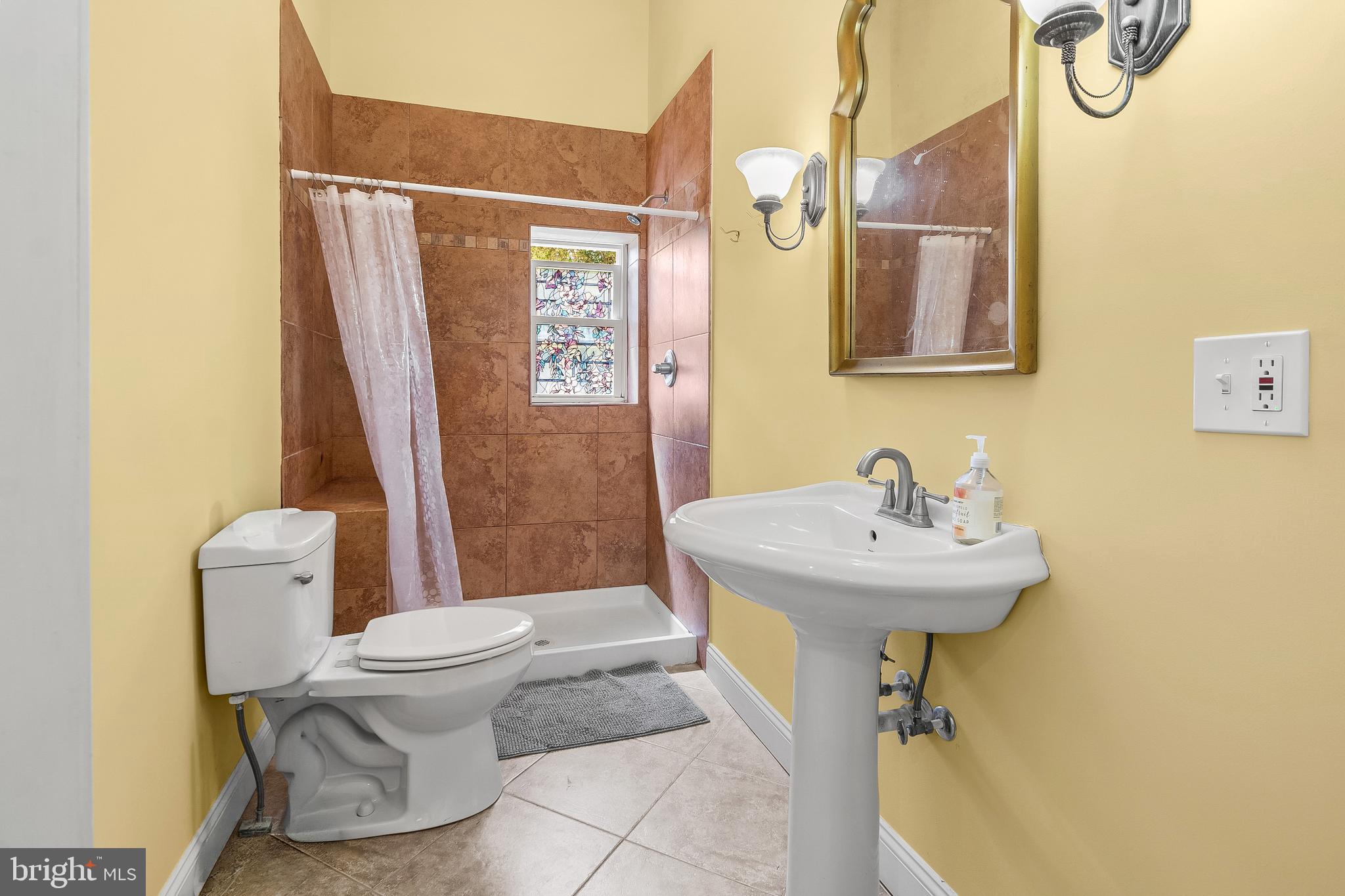 KINGSVILLE - Residential