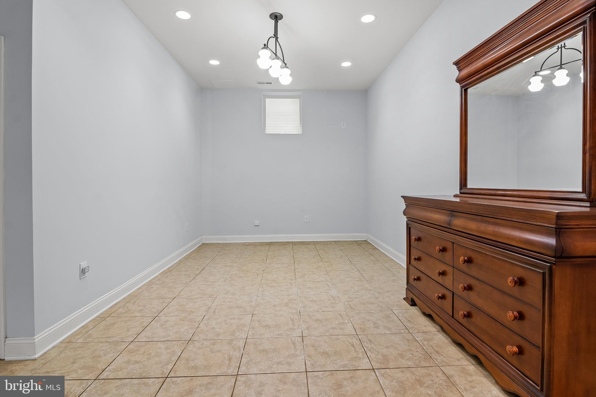 KINGSVILLE - Residential