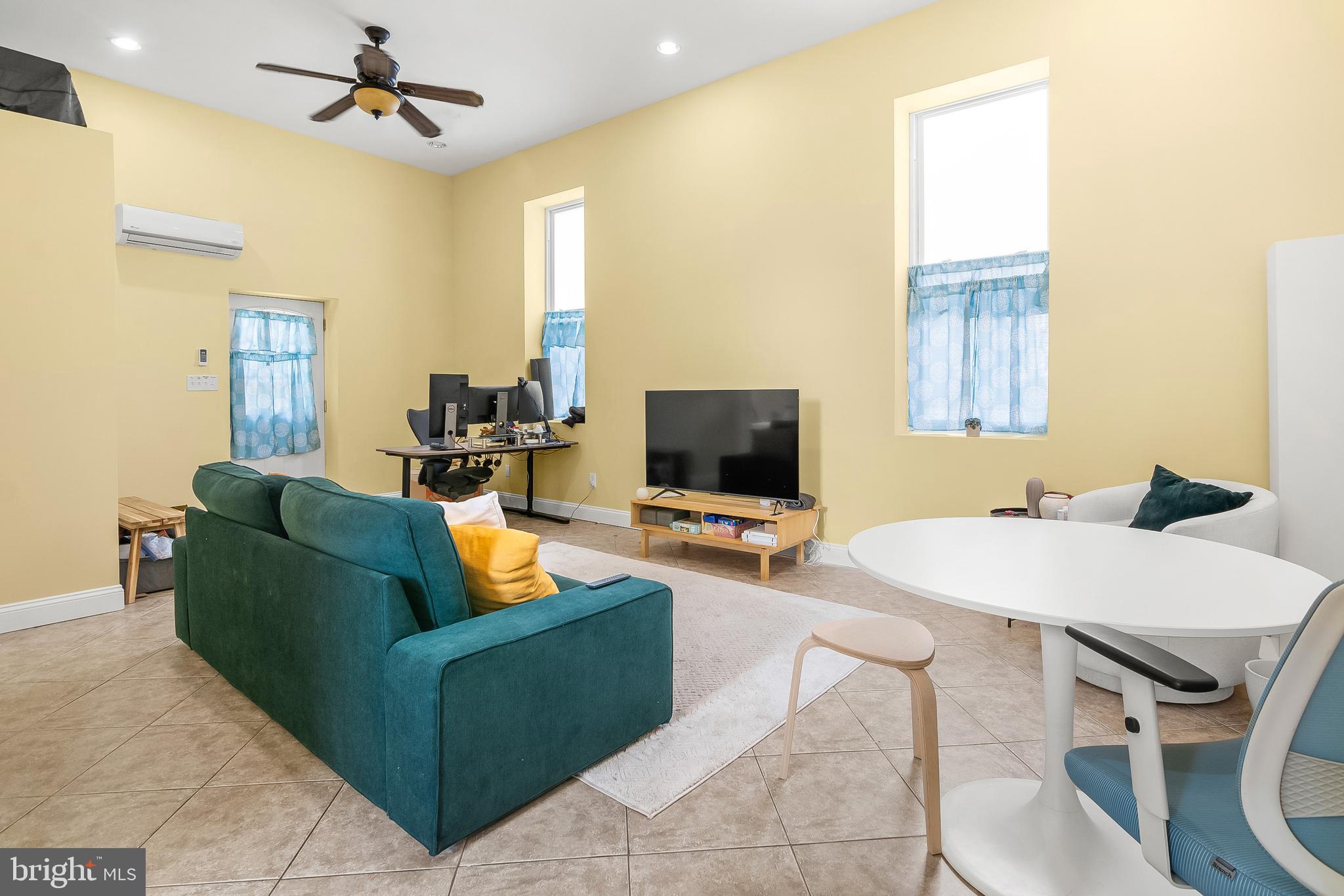 KINGSVILLE - Residential