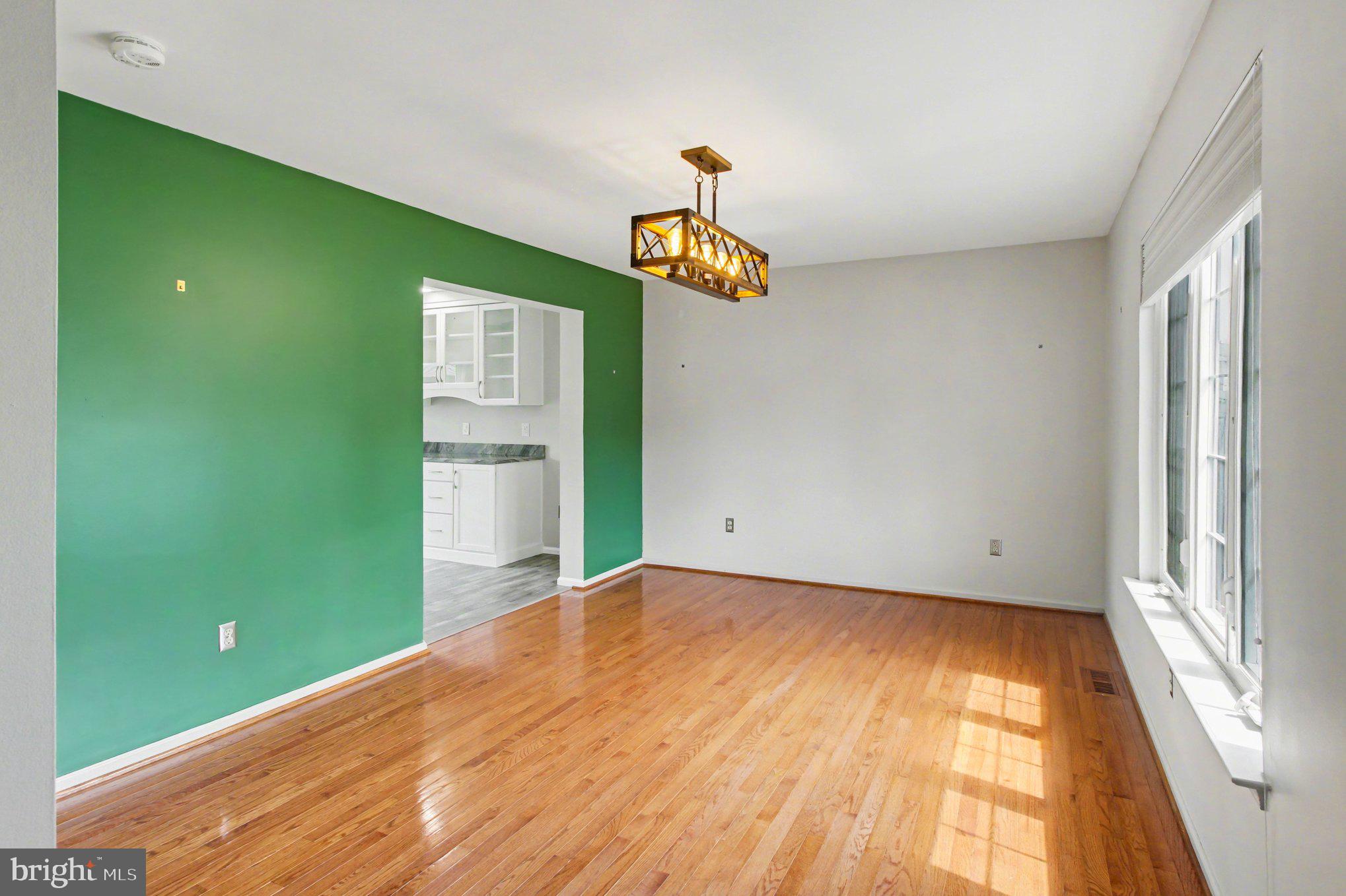 YORKTOWN - Residential