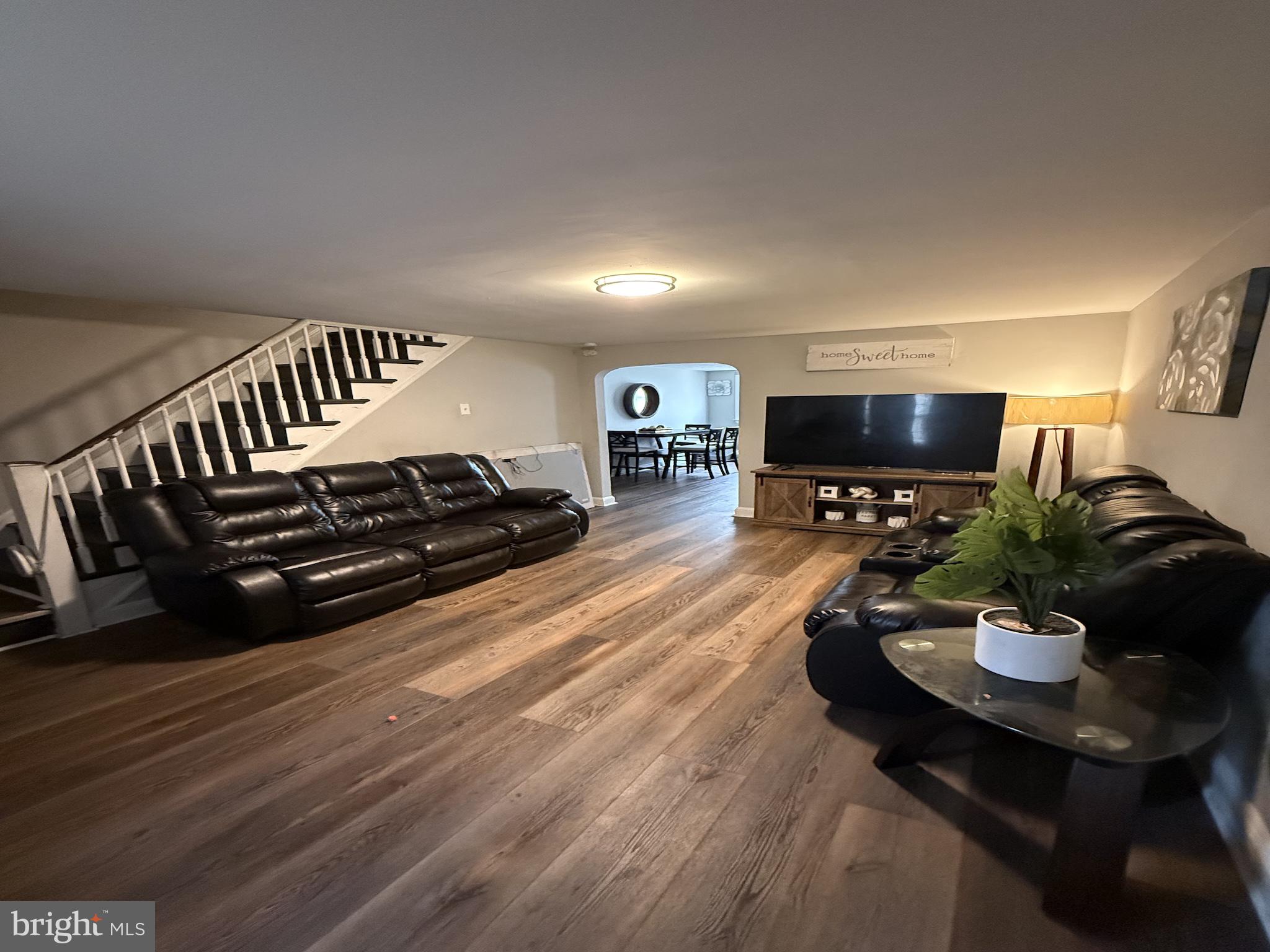 EDGEMONT PARK - Residential