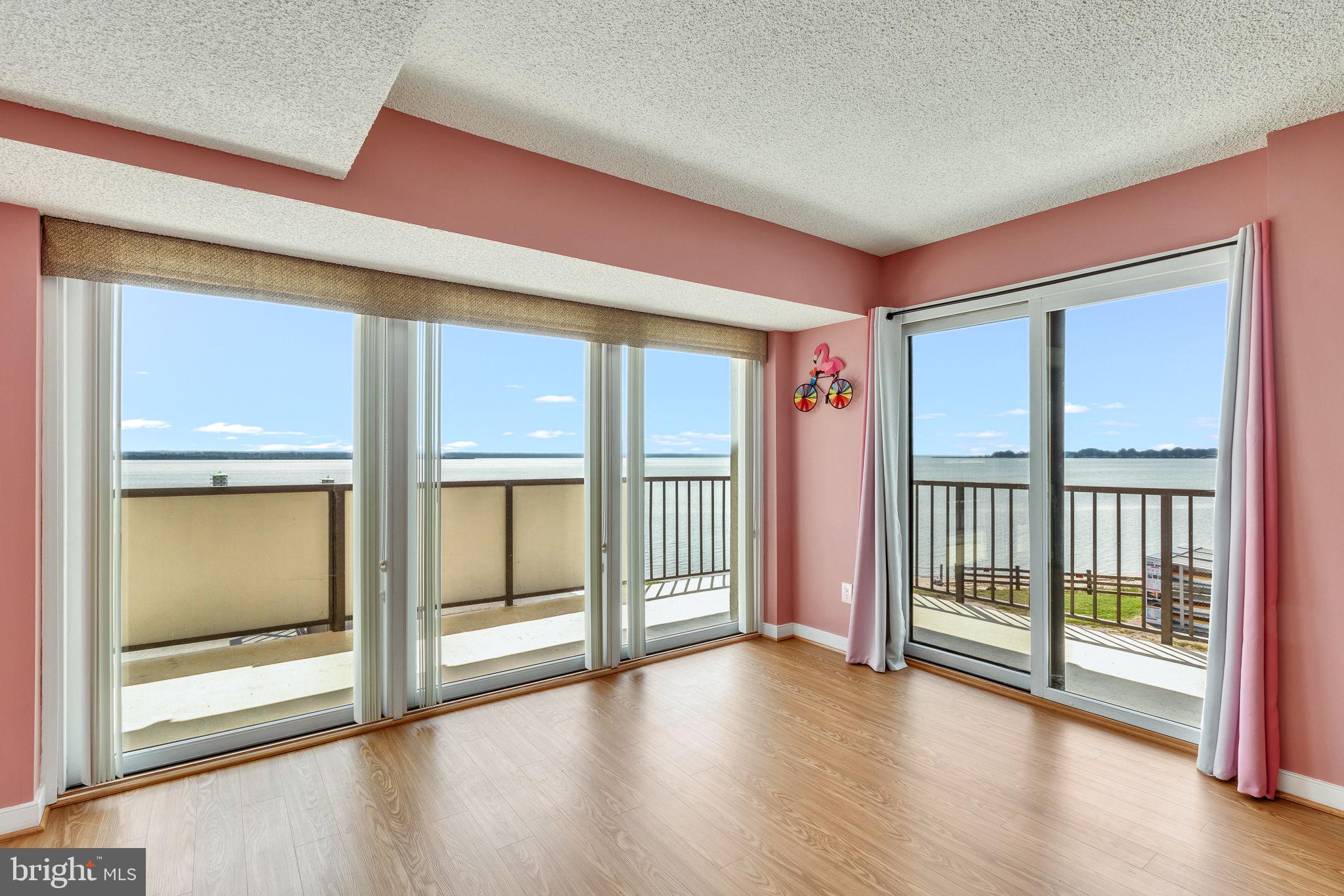RIVERSIDE CONDOMINIUMS - Residential