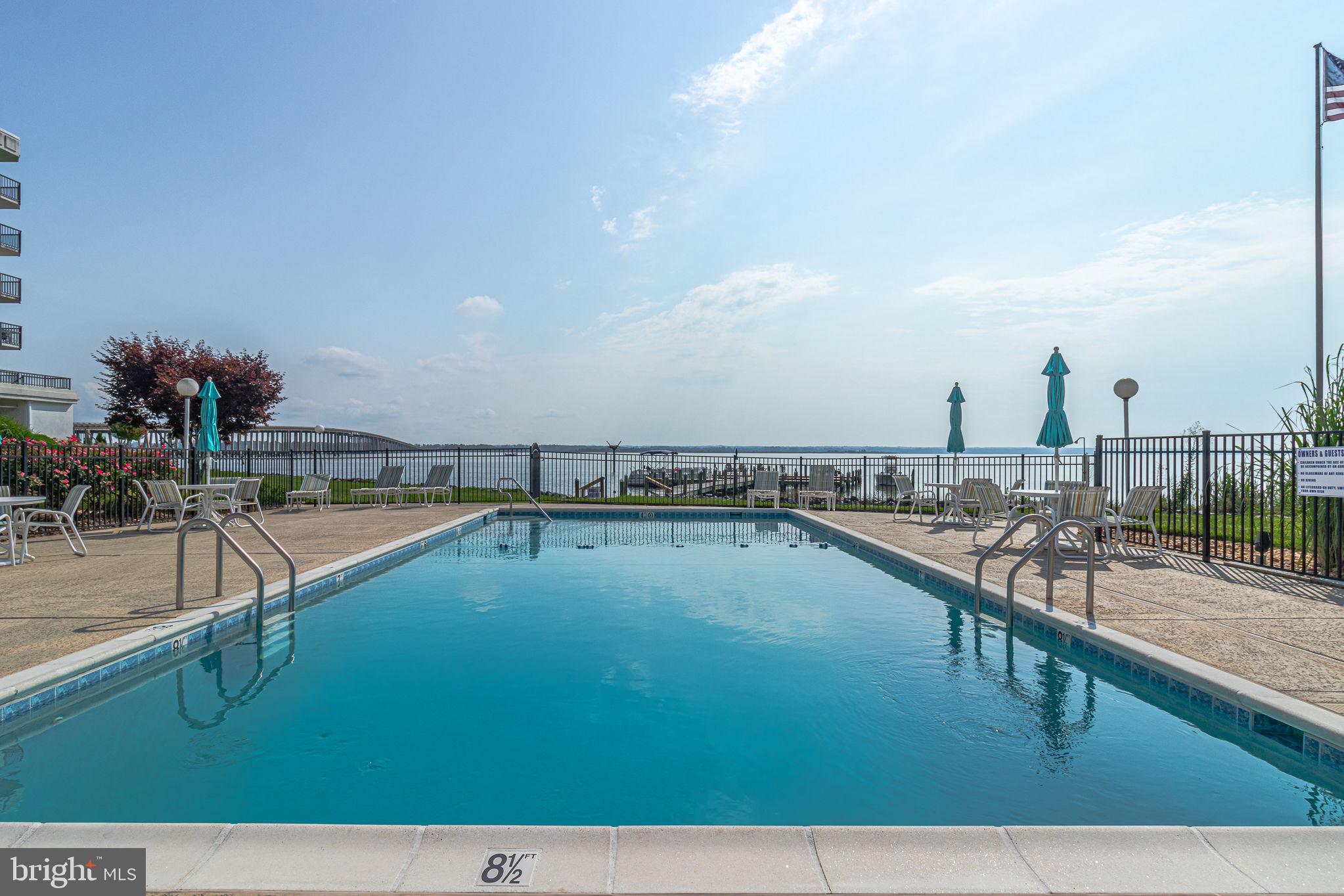 RIVERSIDE CONDOMINIUMS - Residential