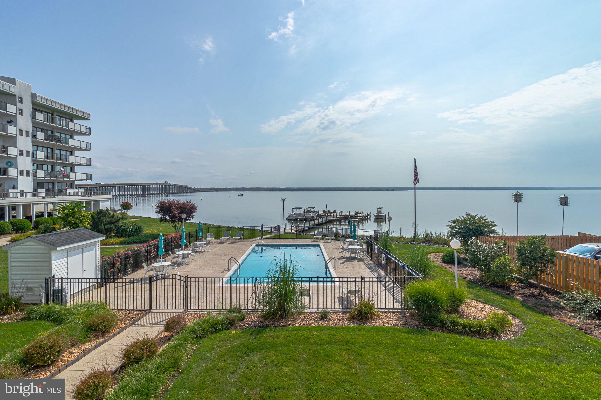 RIVERSIDE CONDOMINIUMS - Residential