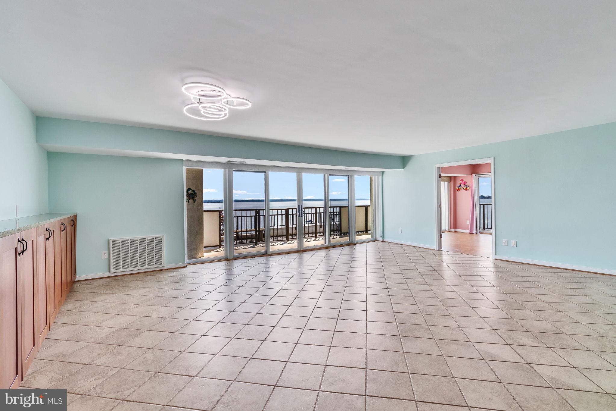 RIVERSIDE CONDOMINIUMS - Residential