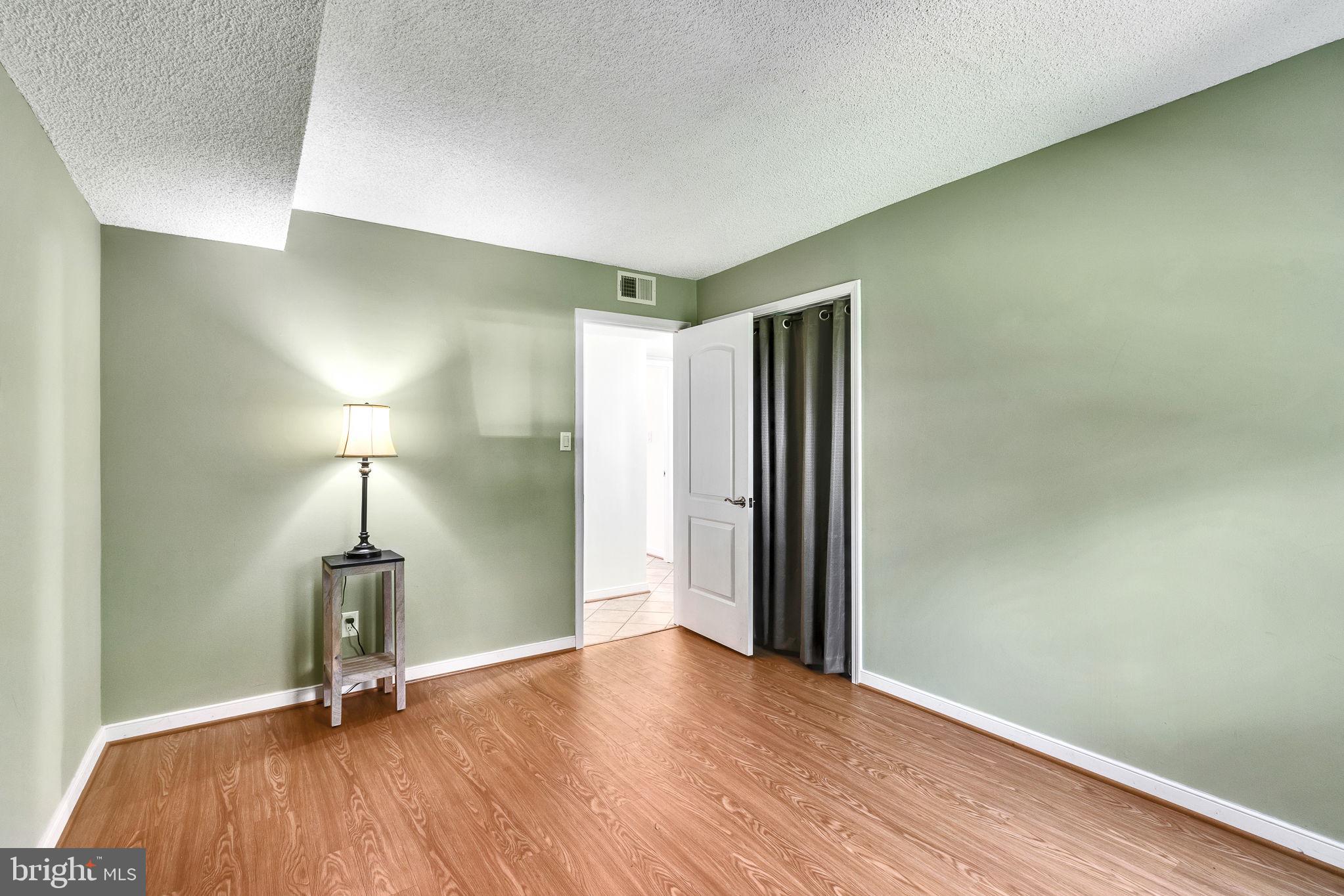 RIVERSIDE CONDOMINIUMS - Residential