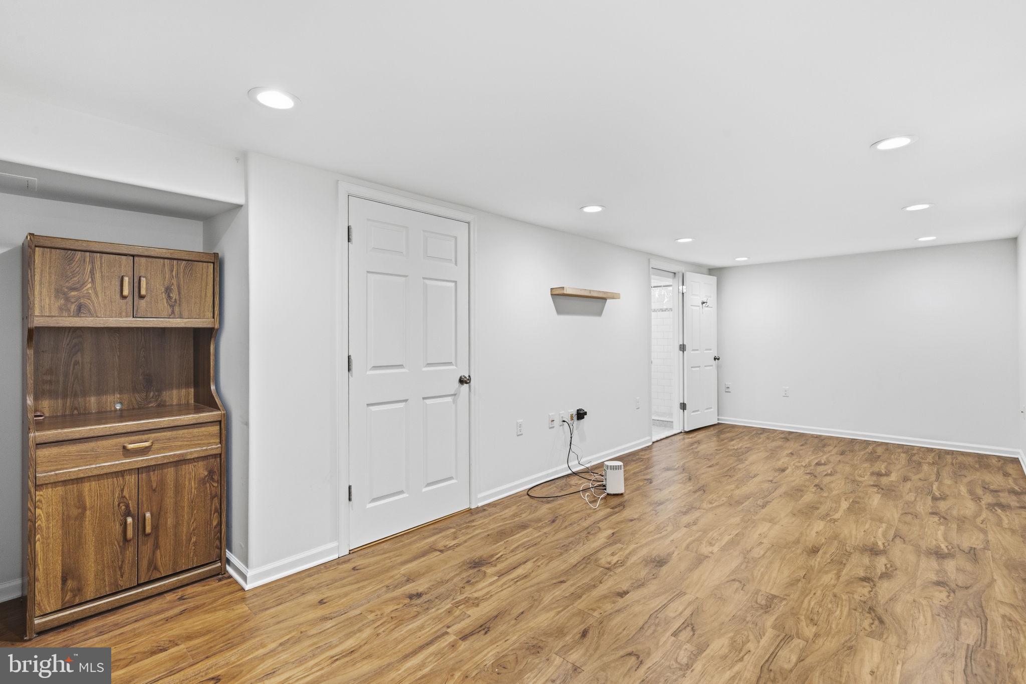 HIGH RIDGE PARK - Residential