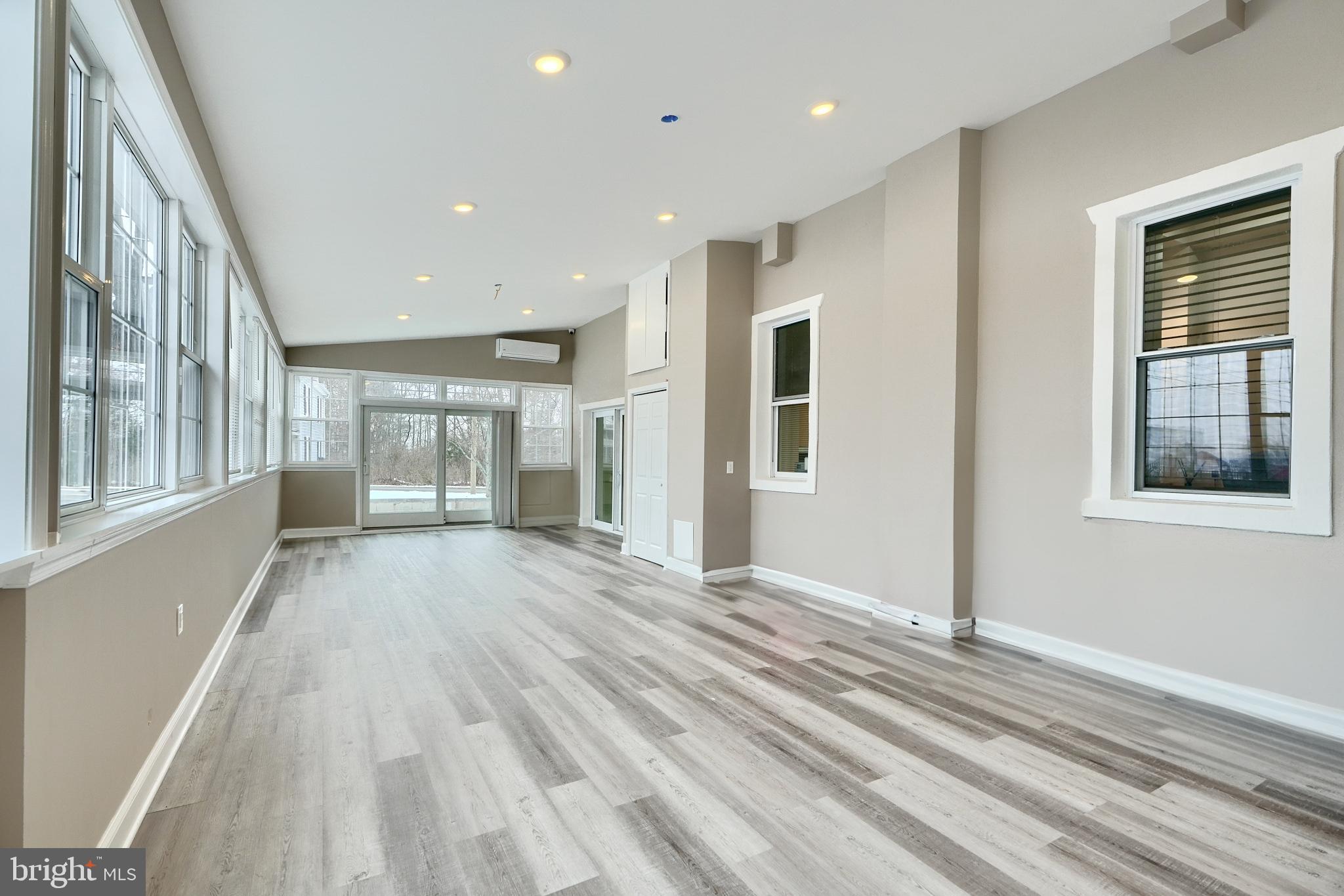 HARNEY - Residential