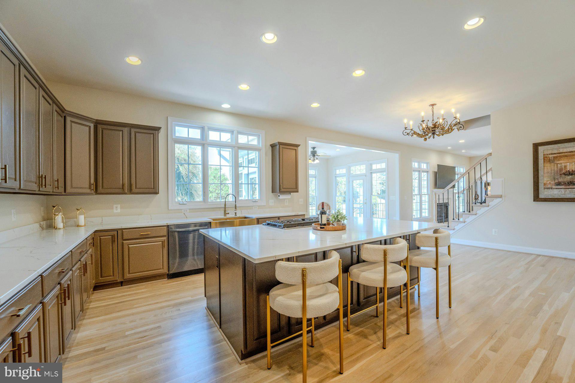 CHESTNUT HILLS - Residential