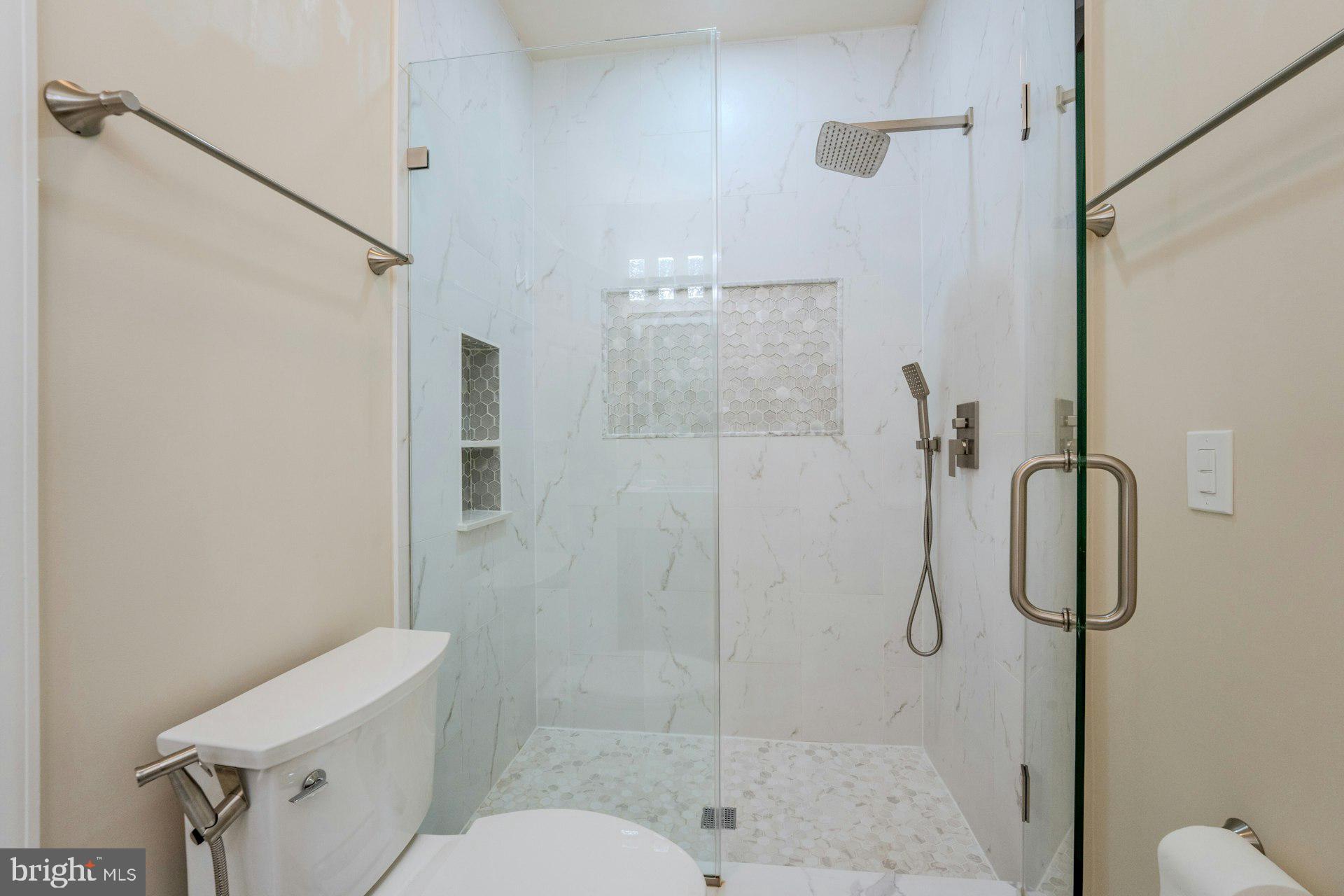 CHESTNUT HILLS - Residential