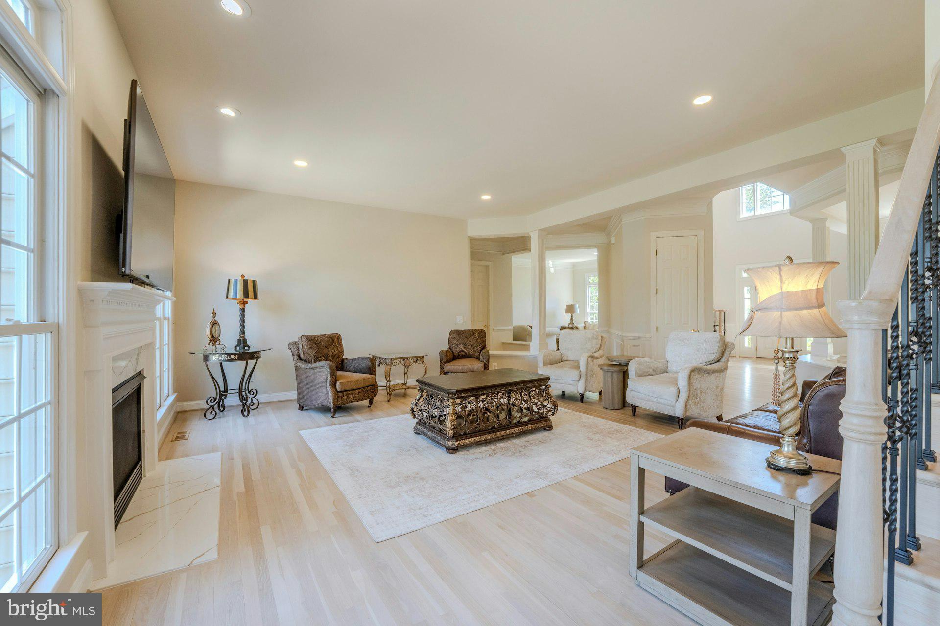 CHESTNUT HILLS - Residential