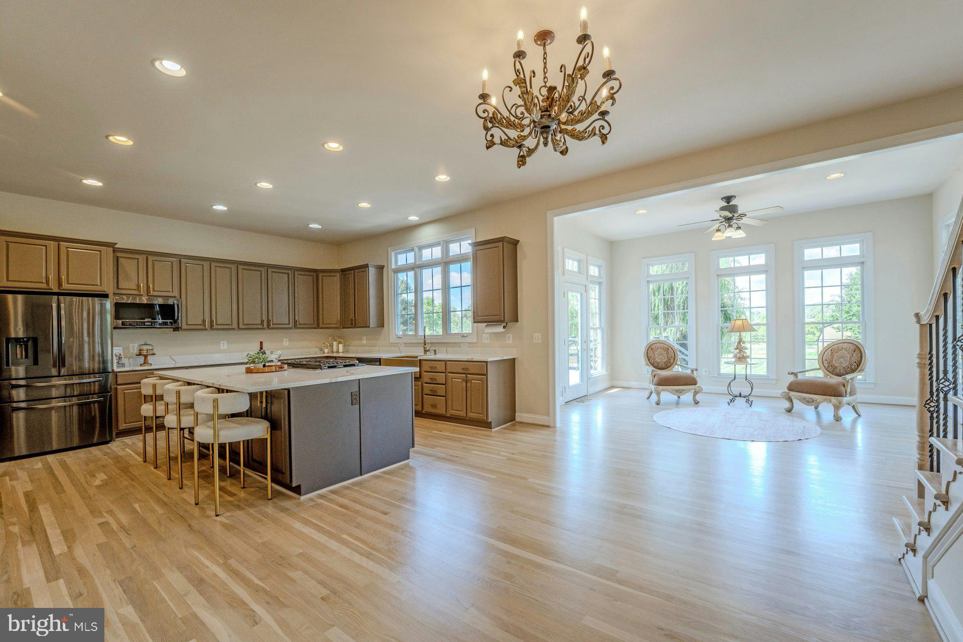 CHESTNUT HILLS - Residential