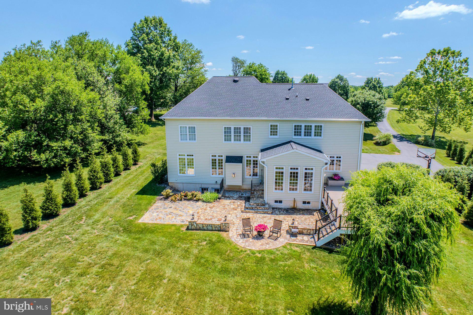 CHESTNUT HILLS - Residential