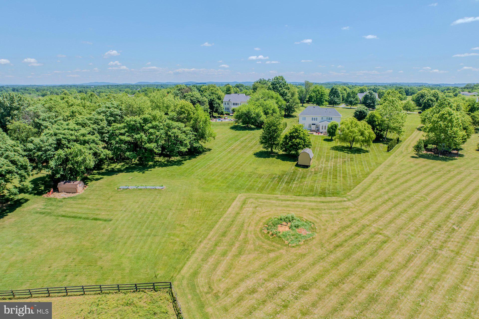 CHESTNUT HILLS - Residential