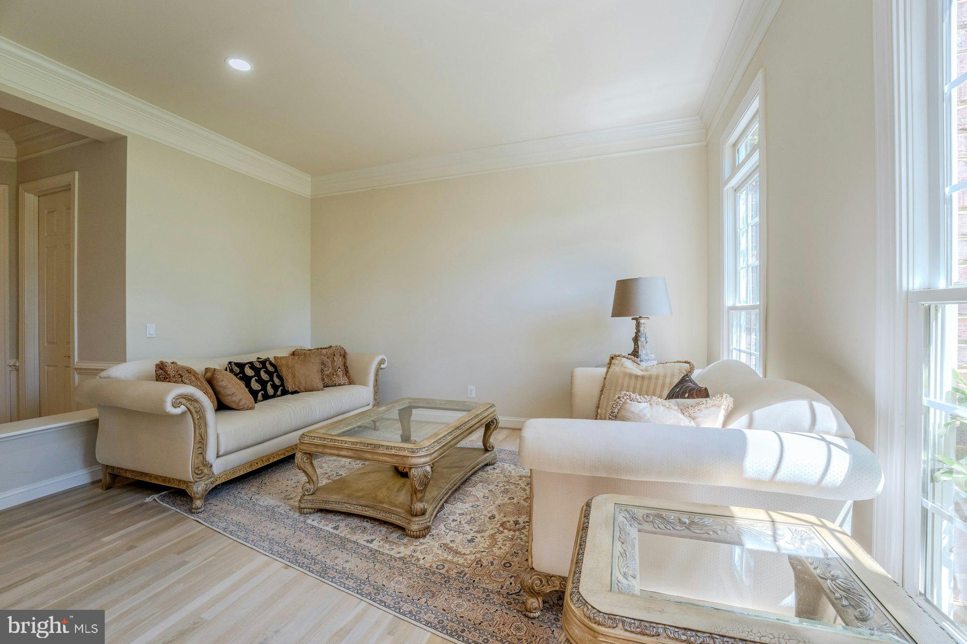 CHESTNUT HILLS - Residential
