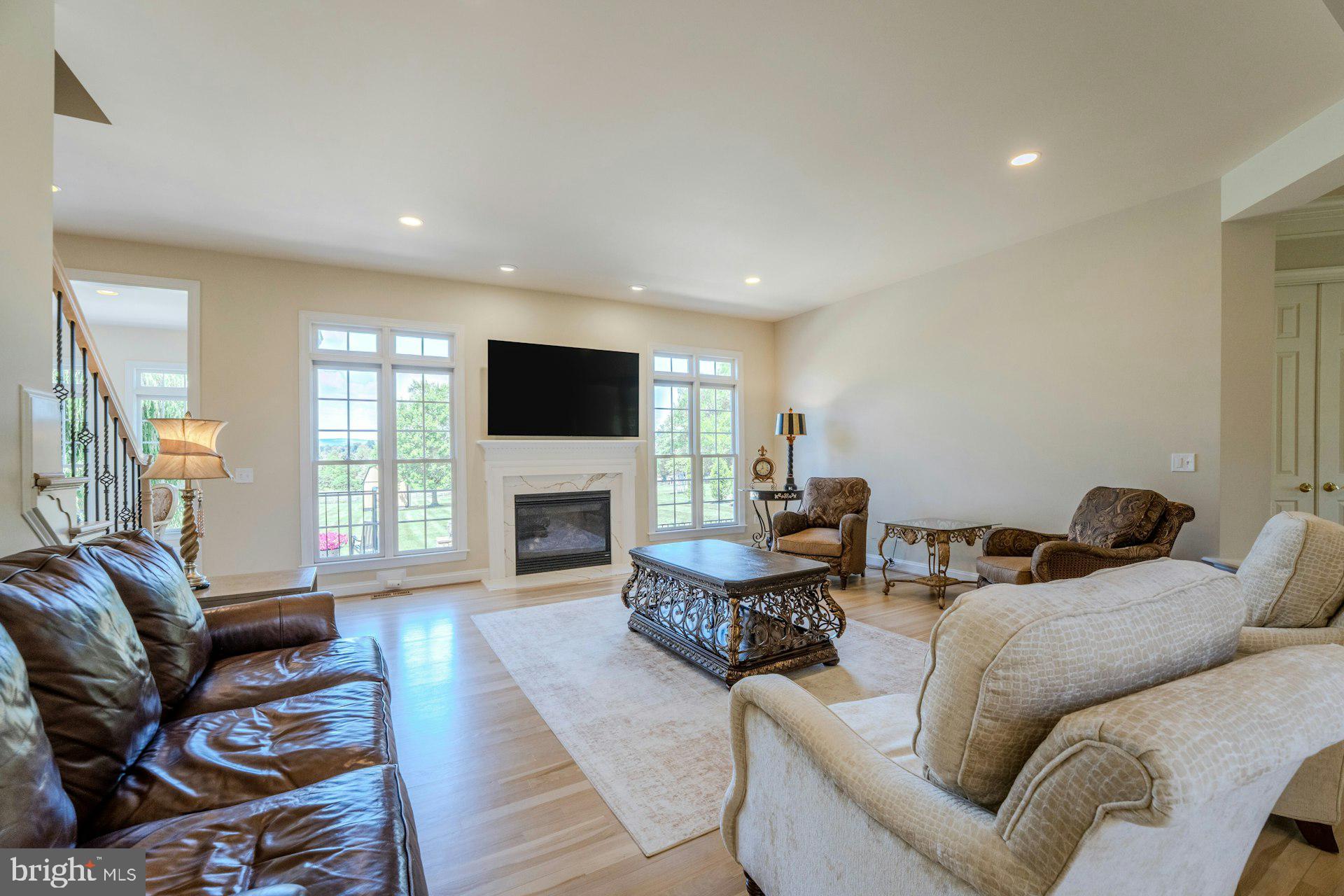 CHESTNUT HILLS - Residential