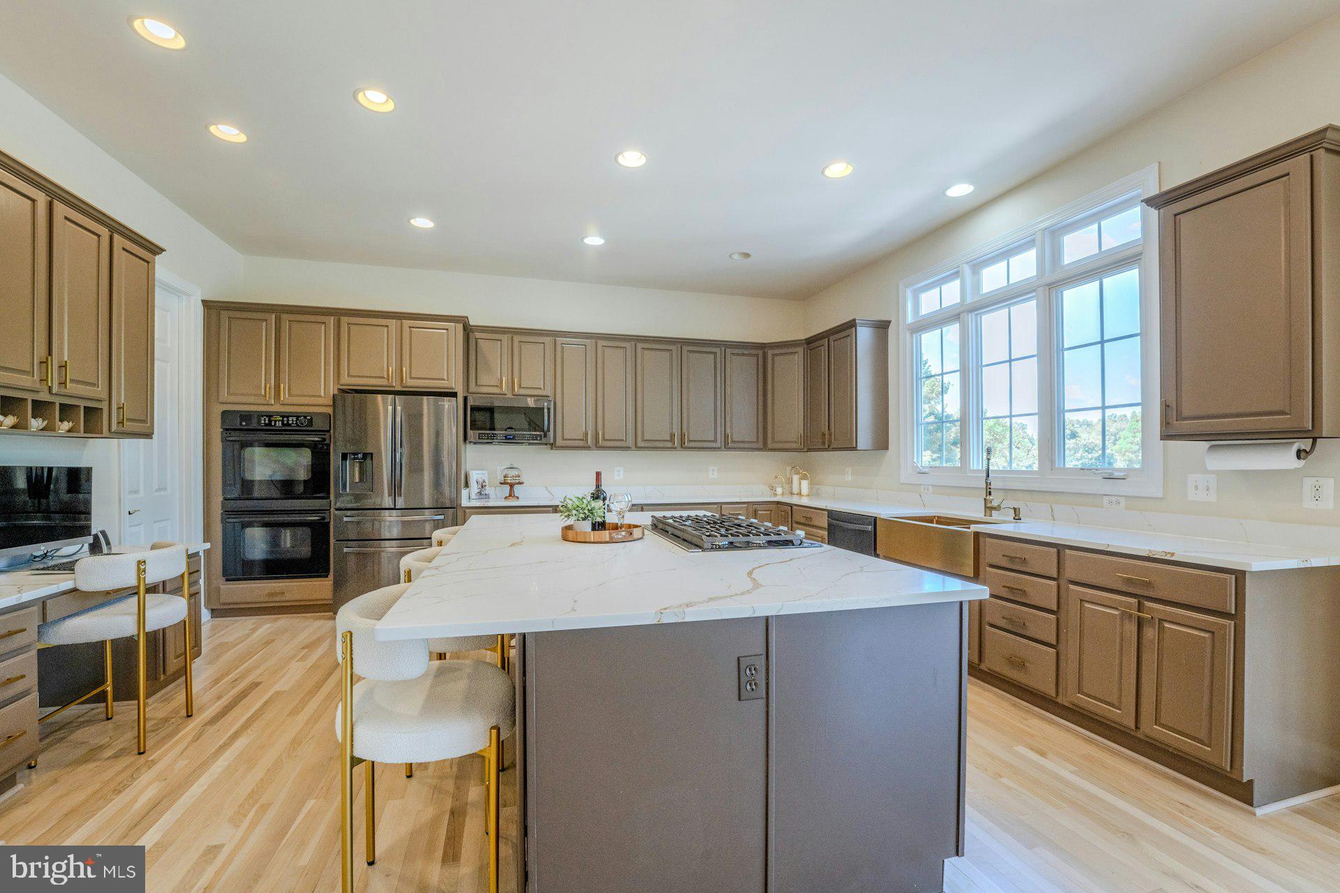 CHESTNUT HILLS - Residential