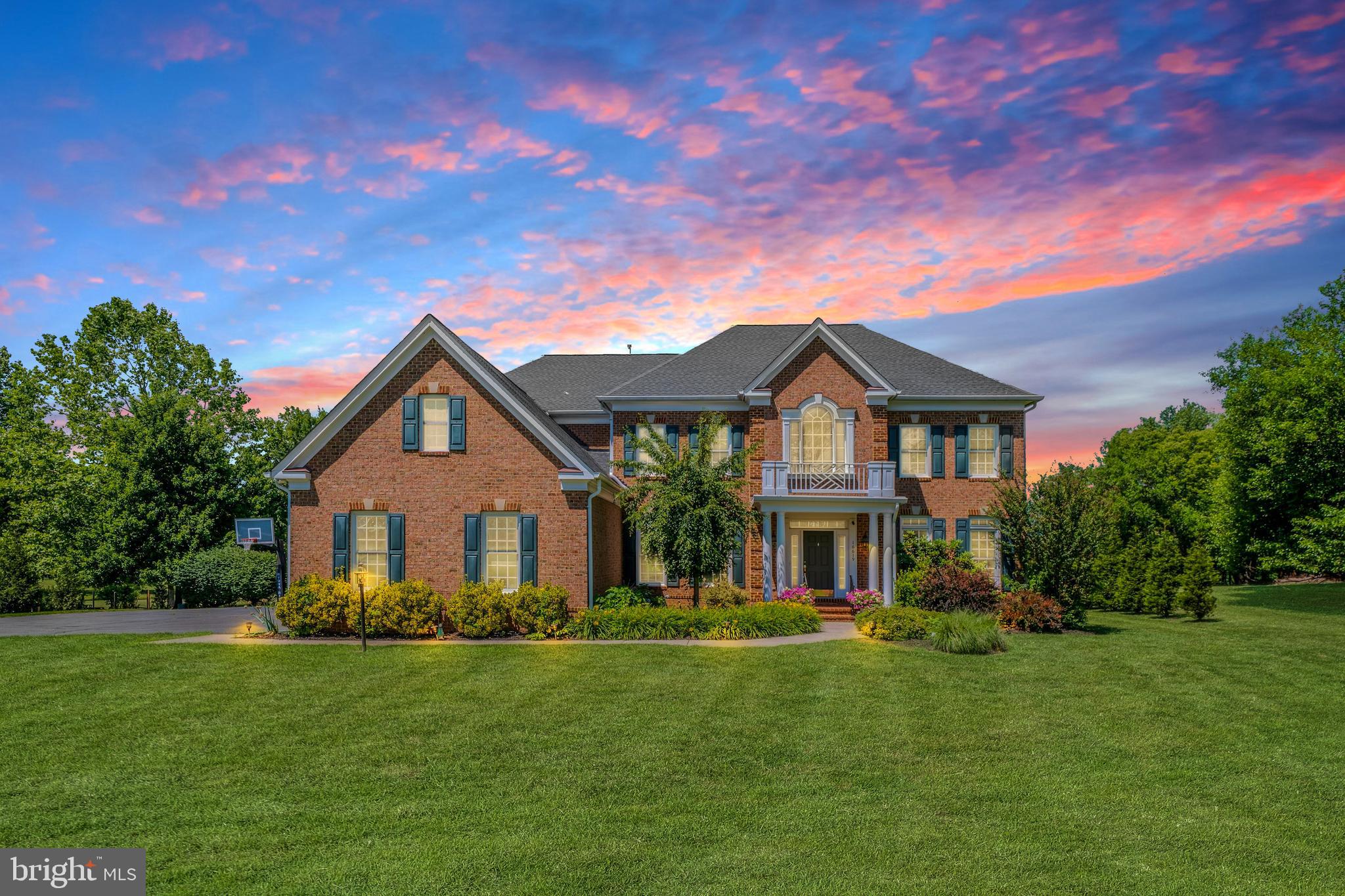 CHESTNUT HILLS - Residential