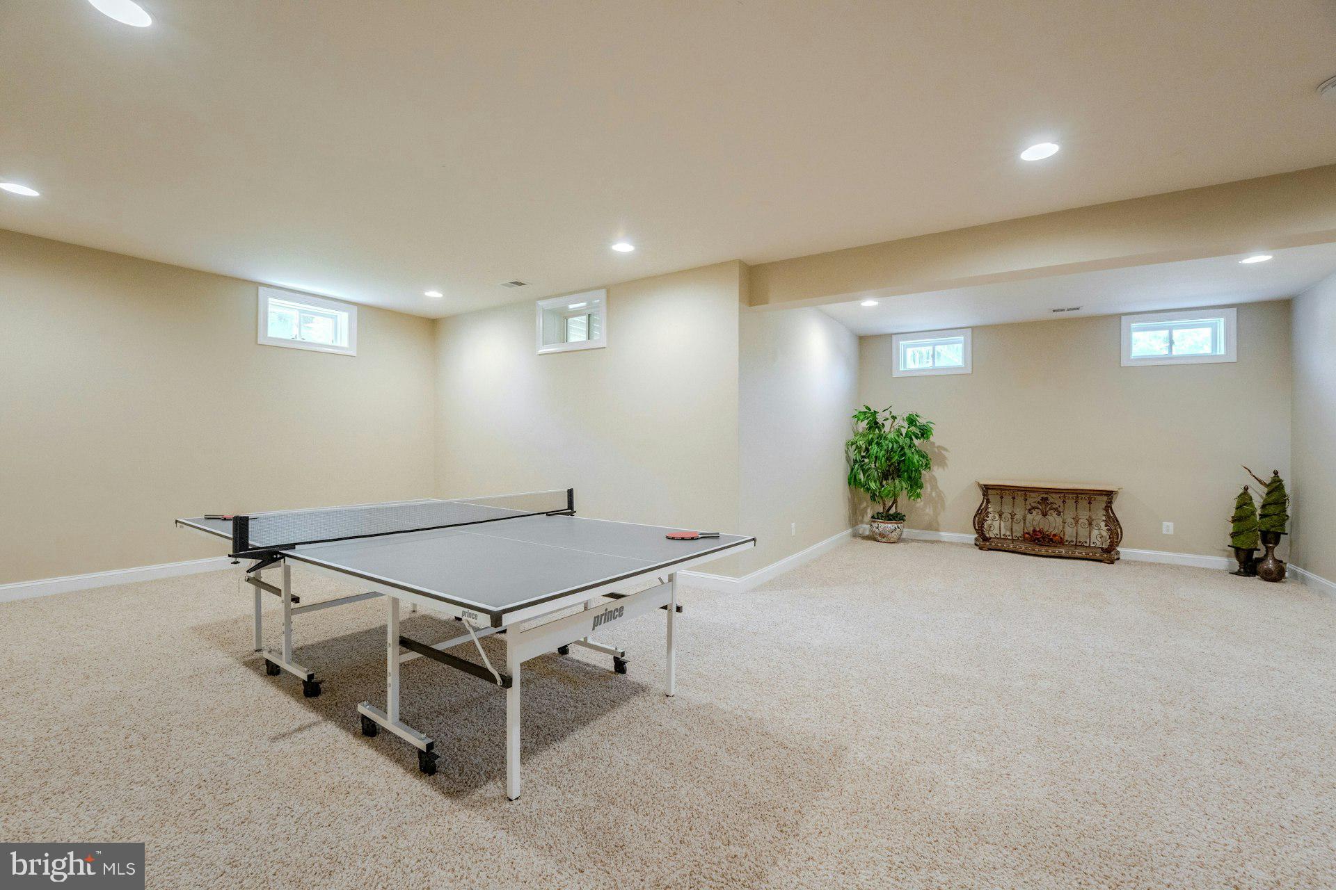 CHESTNUT HILLS - Residential