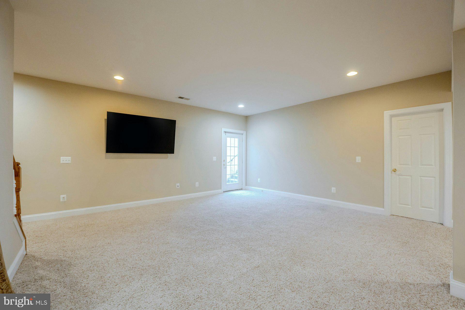 CHESTNUT HILLS - Residential