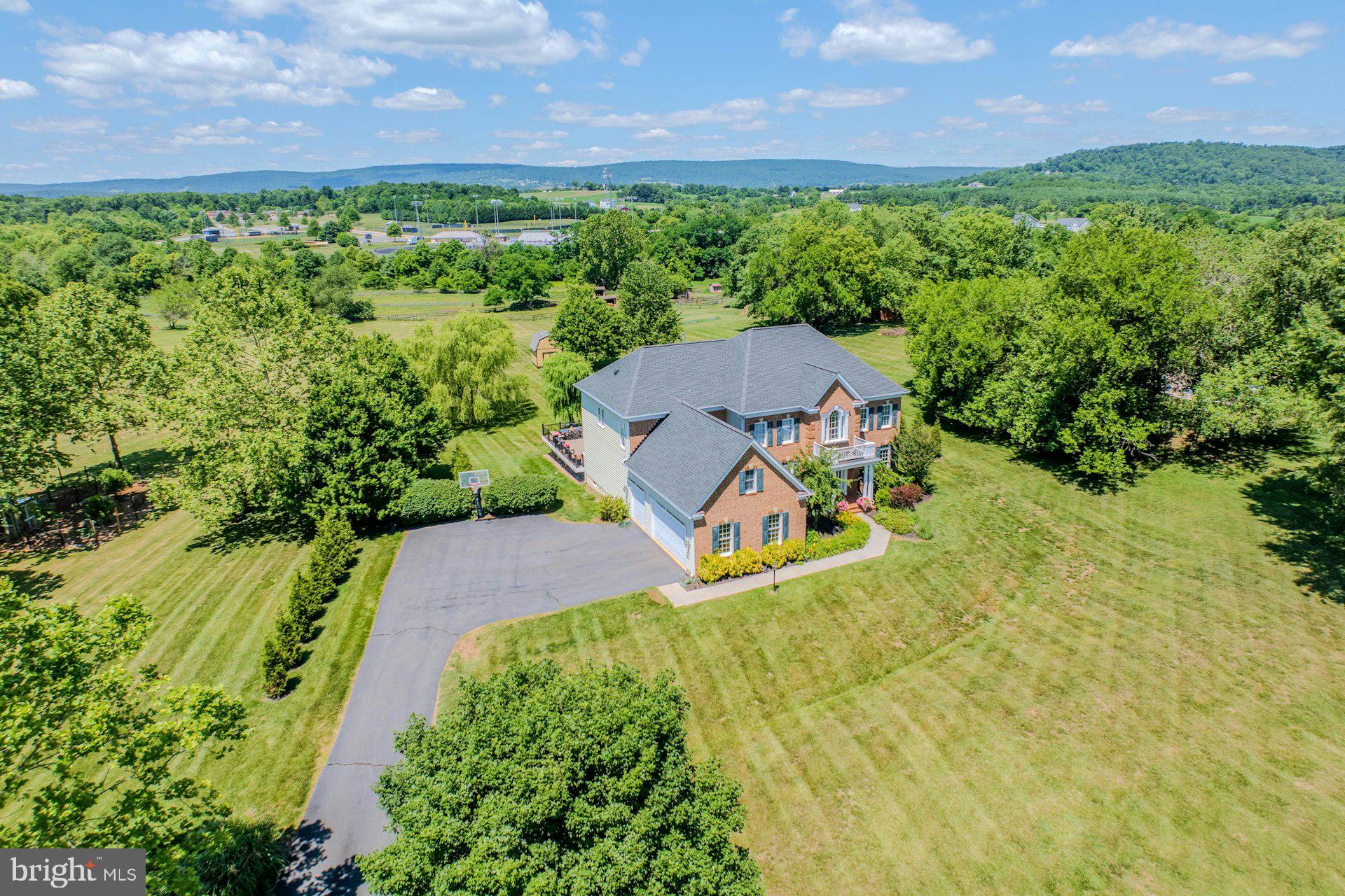 CHESTNUT HILLS - Residential