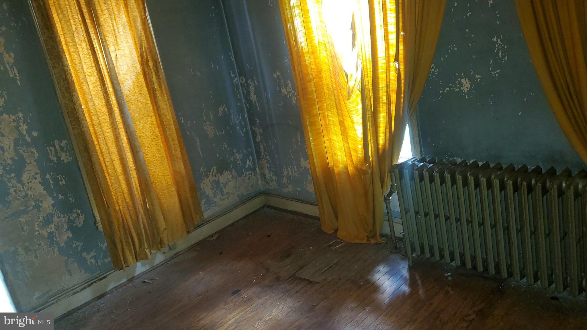 POINT BREEZE - Residential