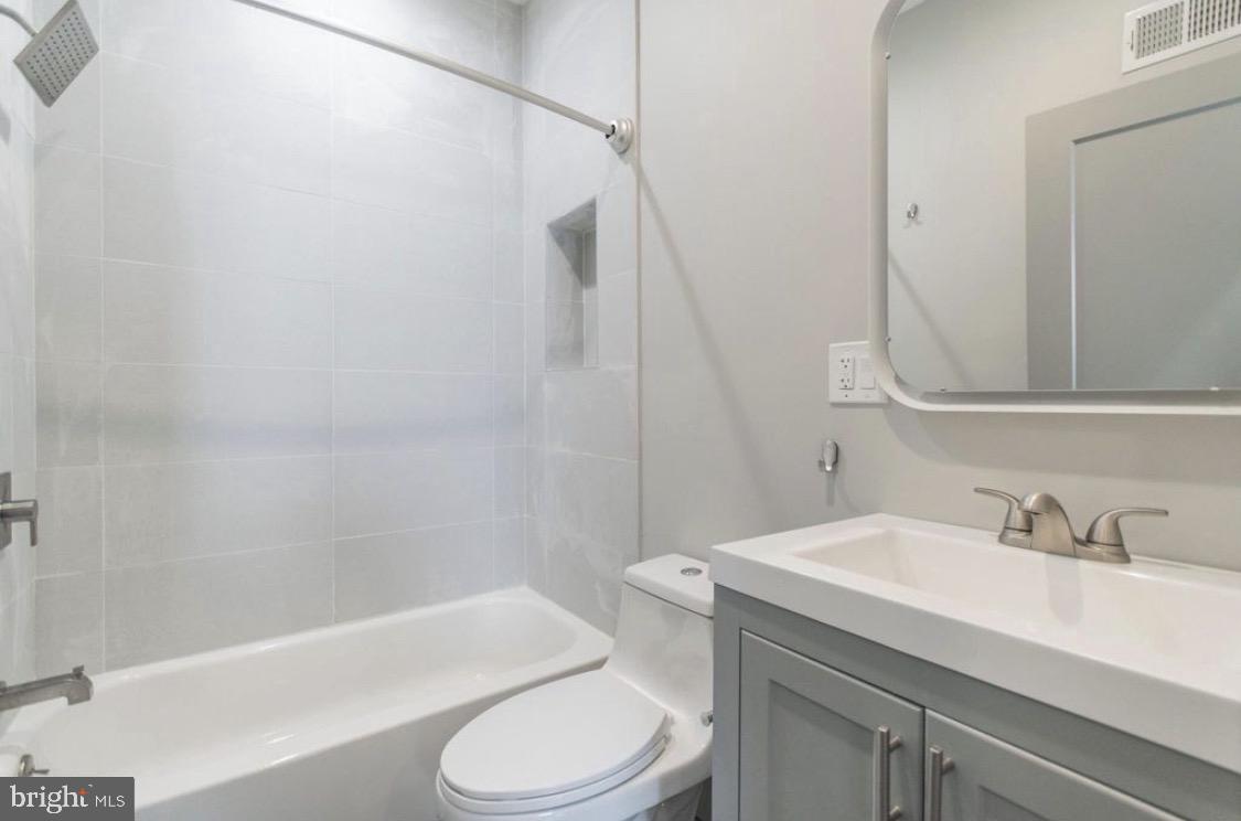 STRAWBERRY MANSION - Residential Income