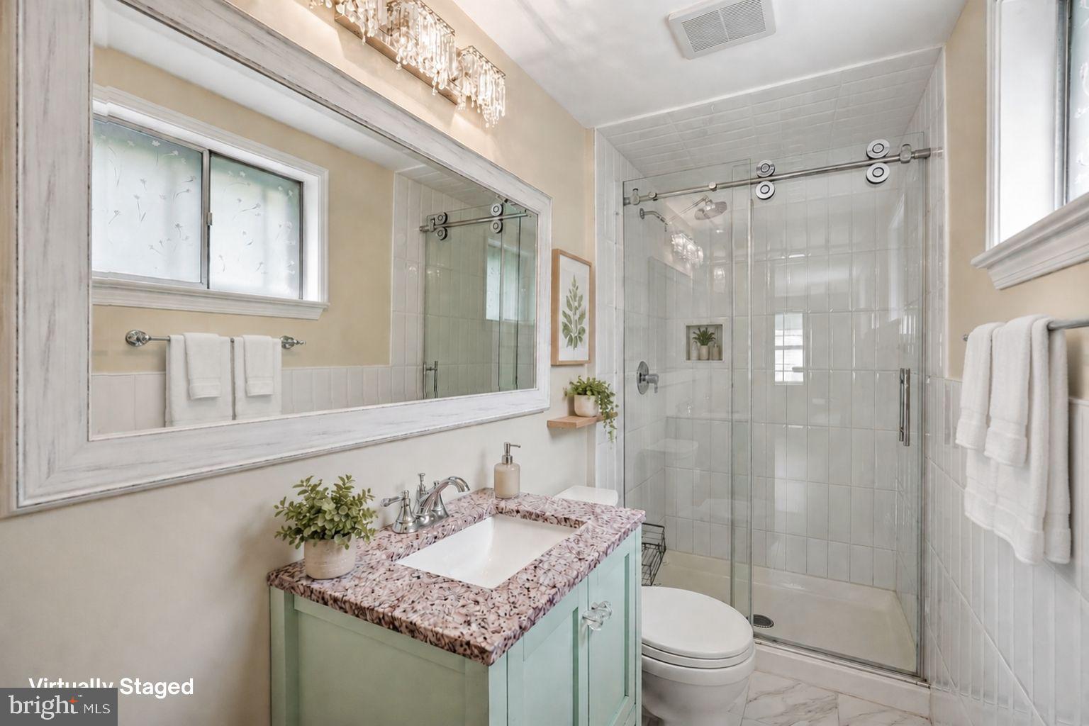 MONTGOMERY SQUARE - Residential