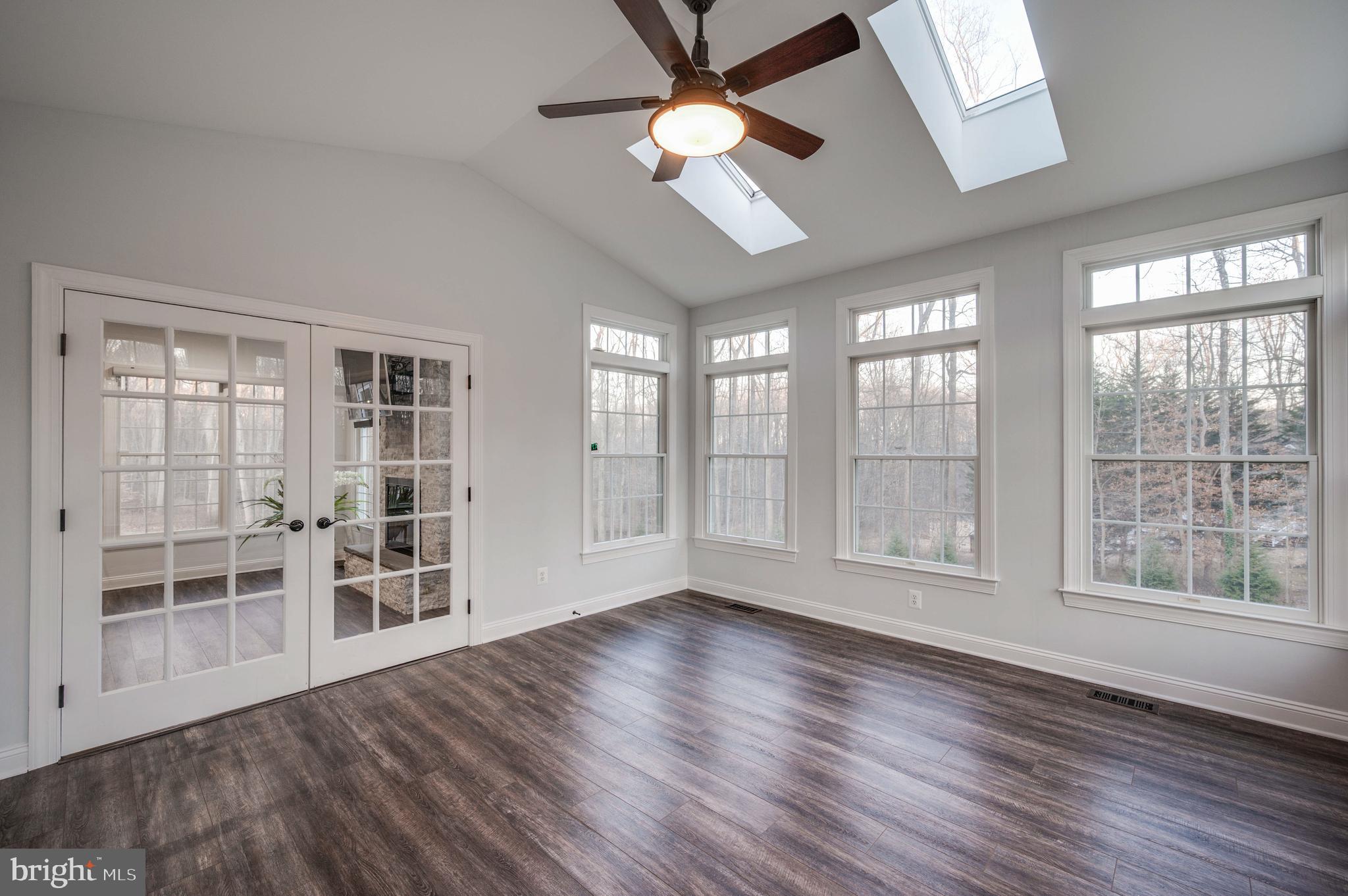 KINGSVILLE - Residential