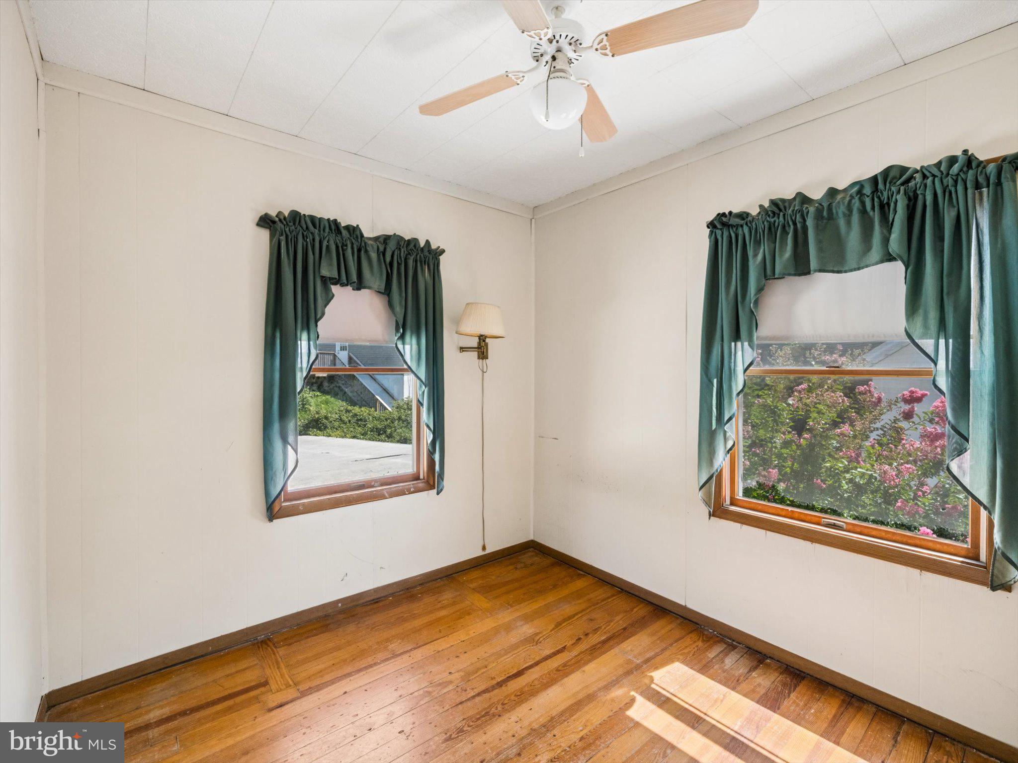GLENSIDE - Residential