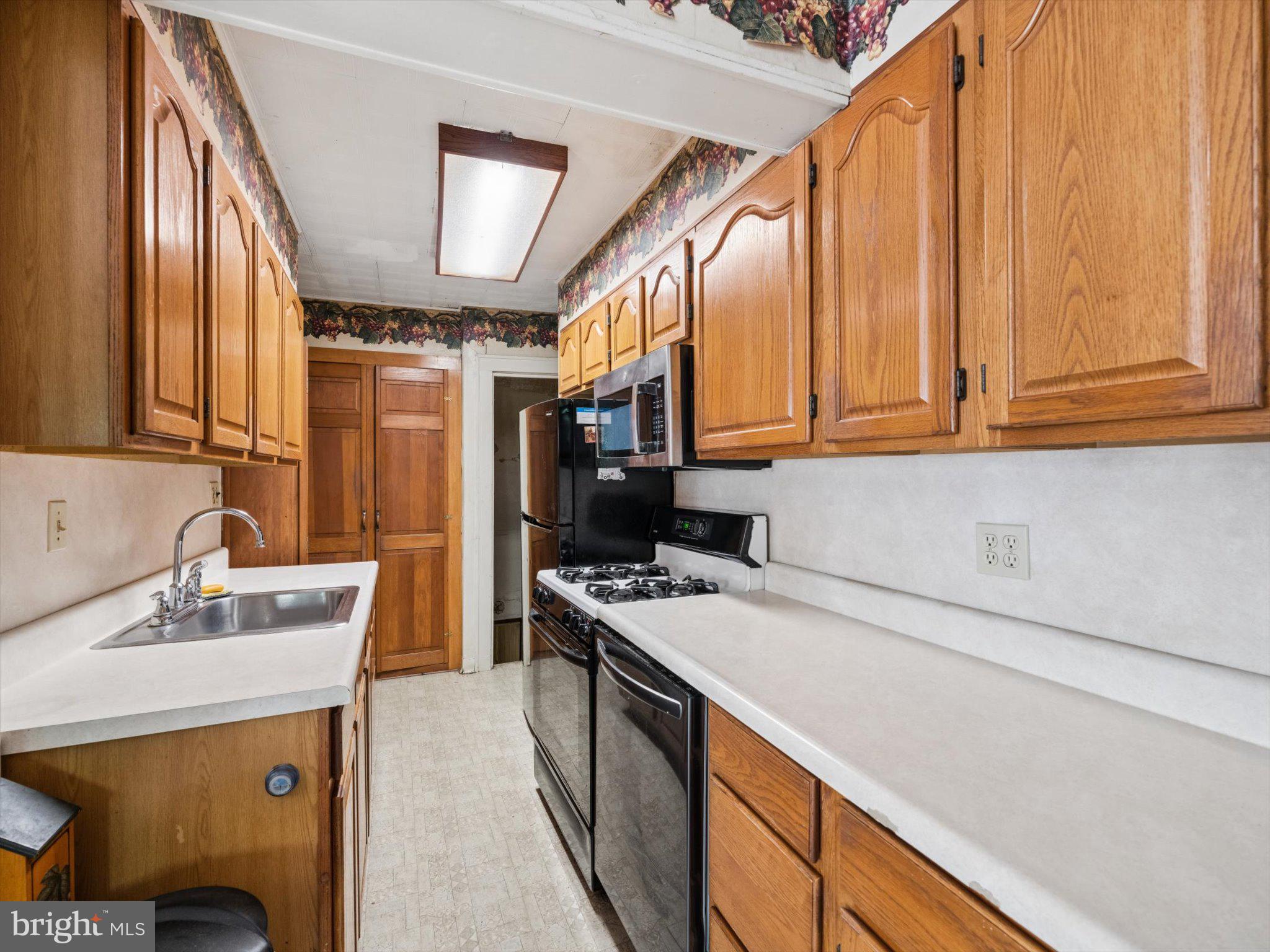 GLENSIDE - Residential