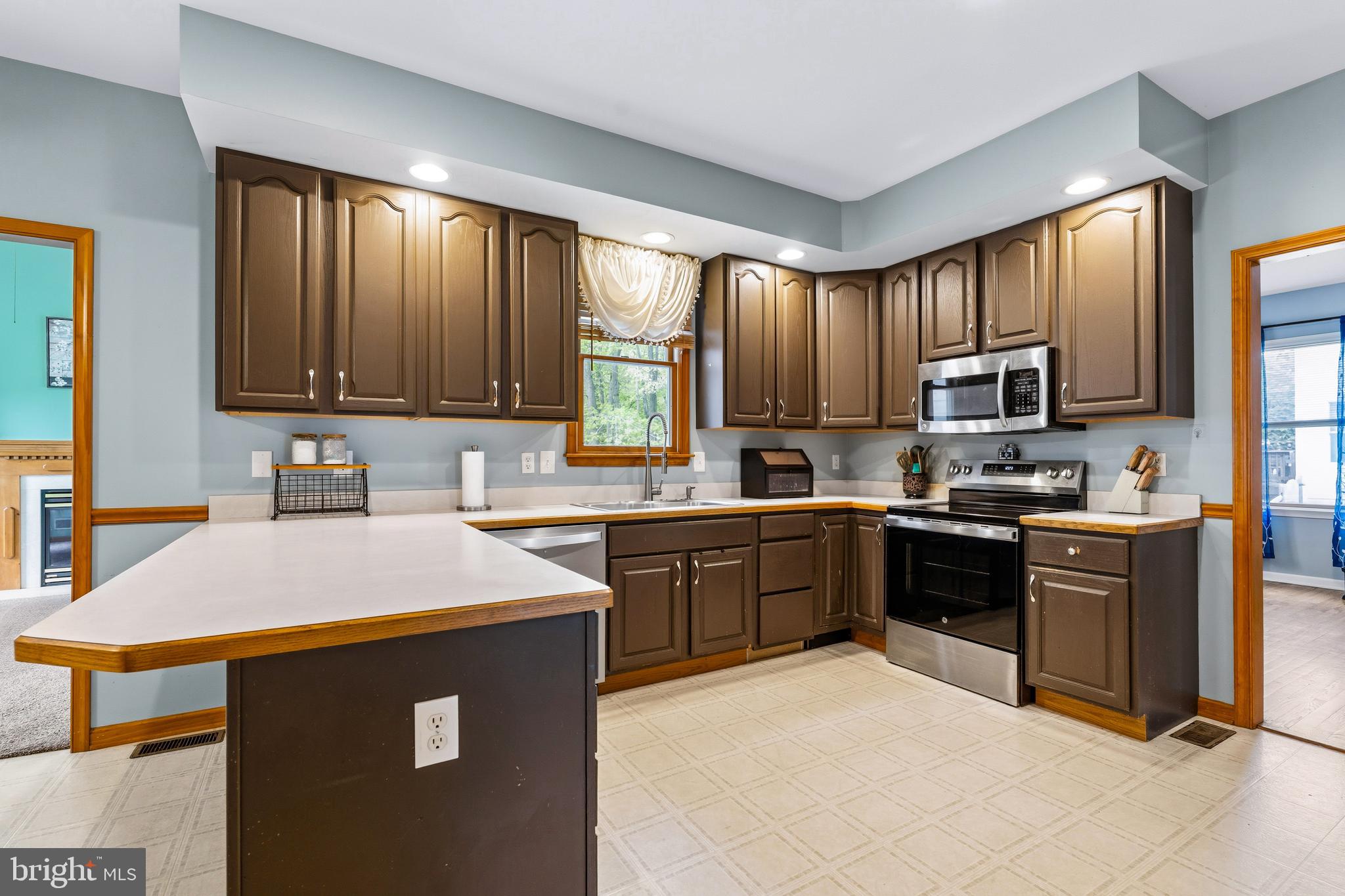 WHITAKER WOODS - Residential