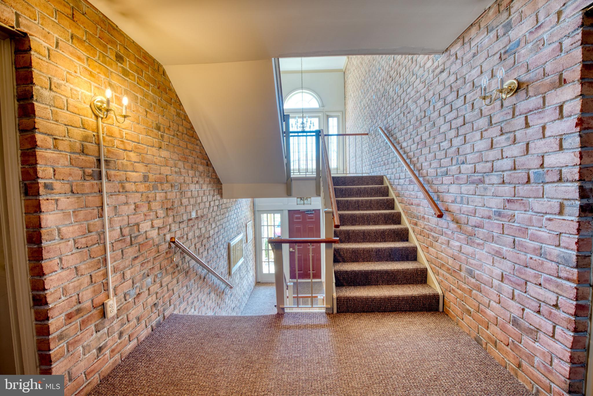 RAINFLOWER/LOVETON - Residential