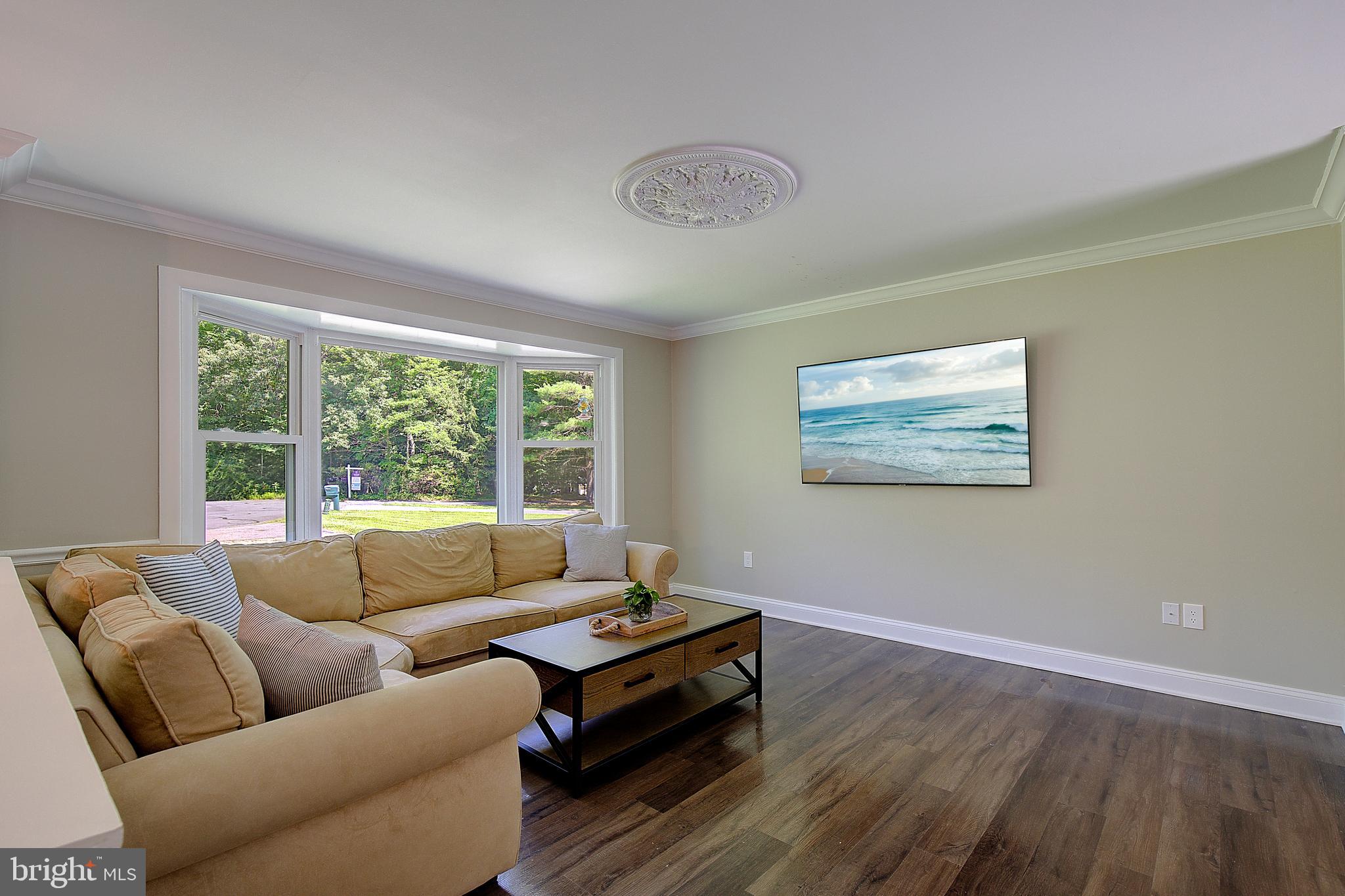 HALLMARK WOODS - Residential