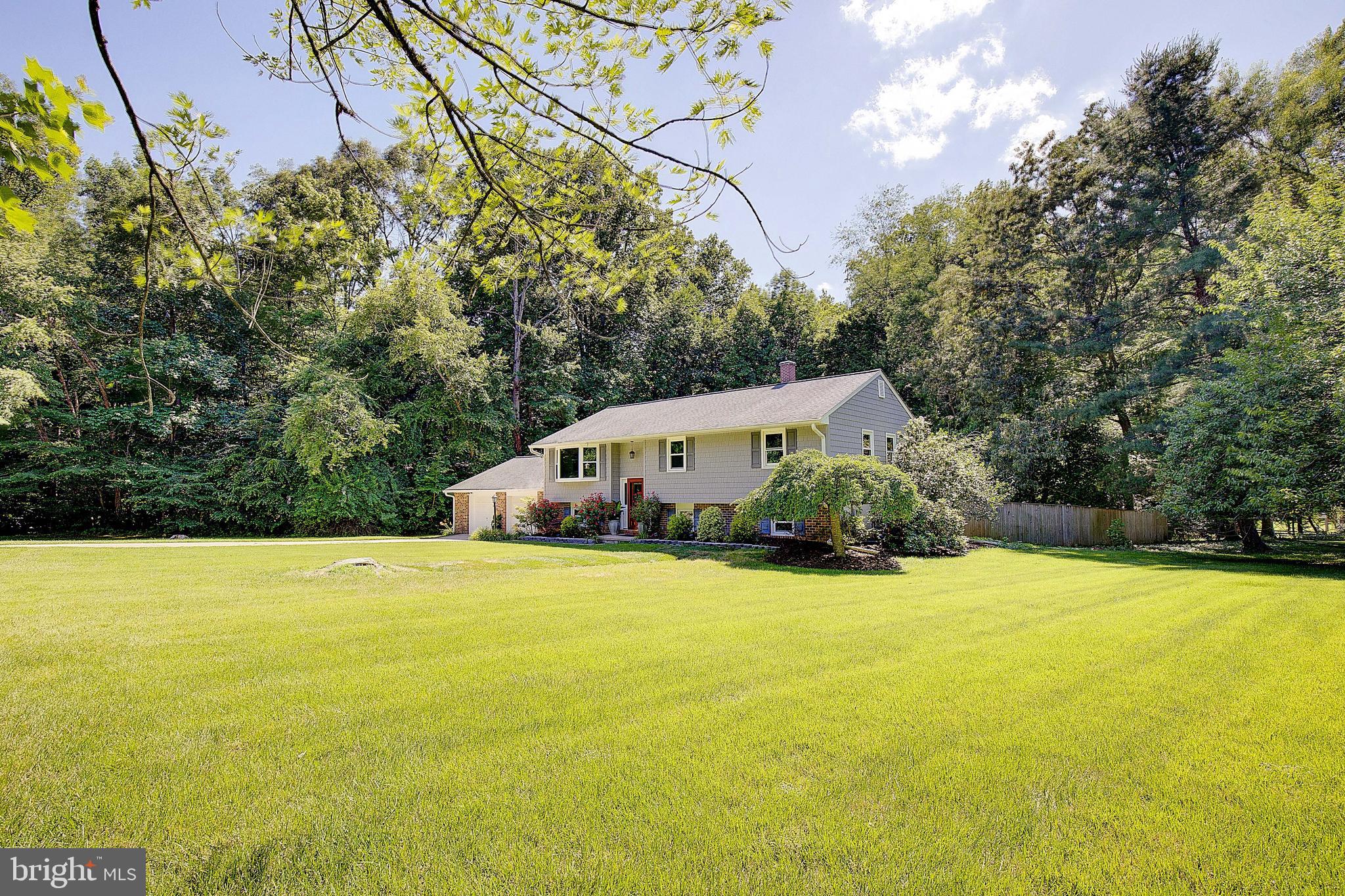 HALLMARK WOODS - Residential
