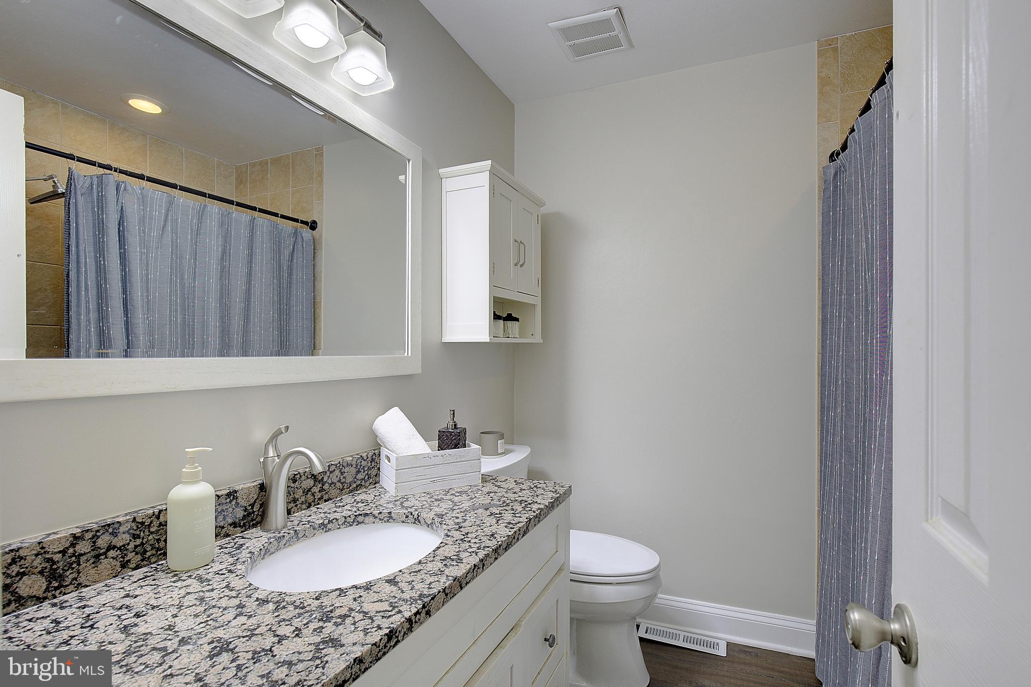 HALLMARK WOODS - Residential