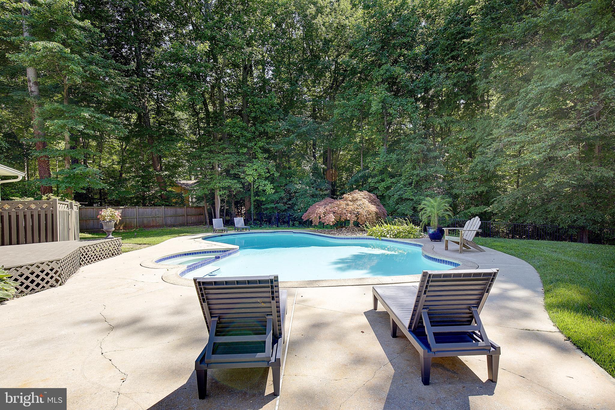 HALLMARK WOODS - Residential