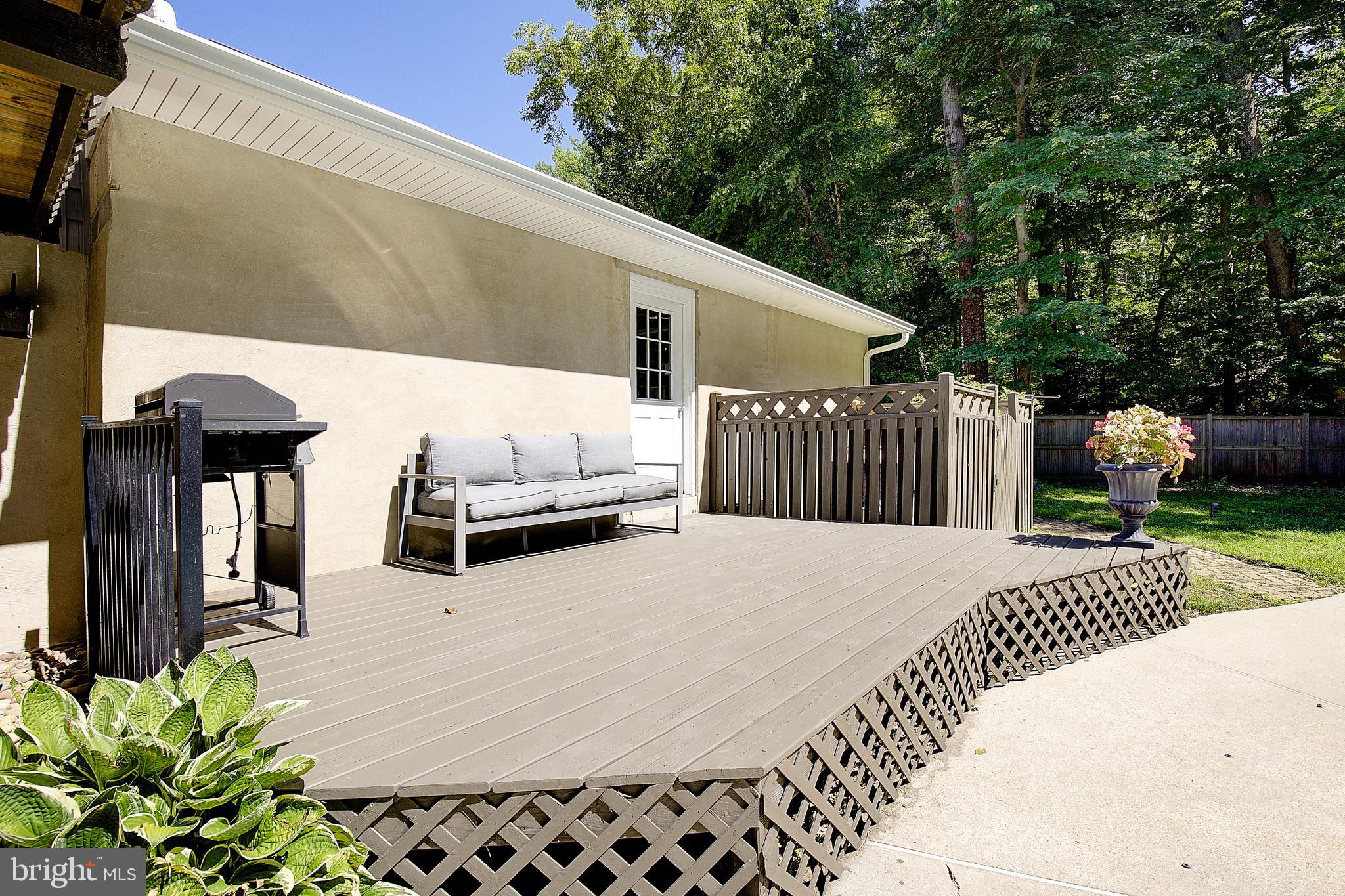 HALLMARK WOODS - Residential