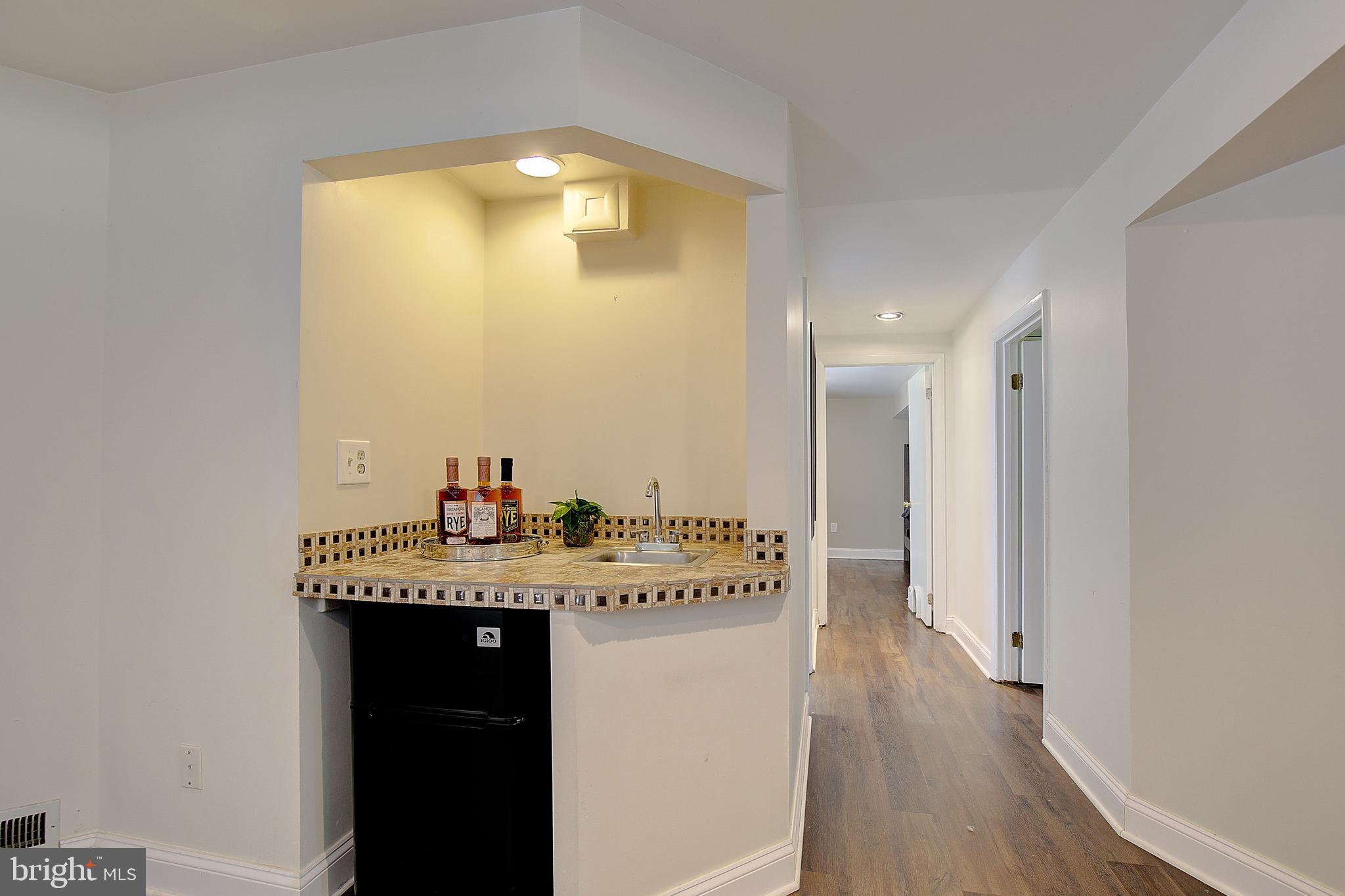 HALLMARK WOODS - Residential