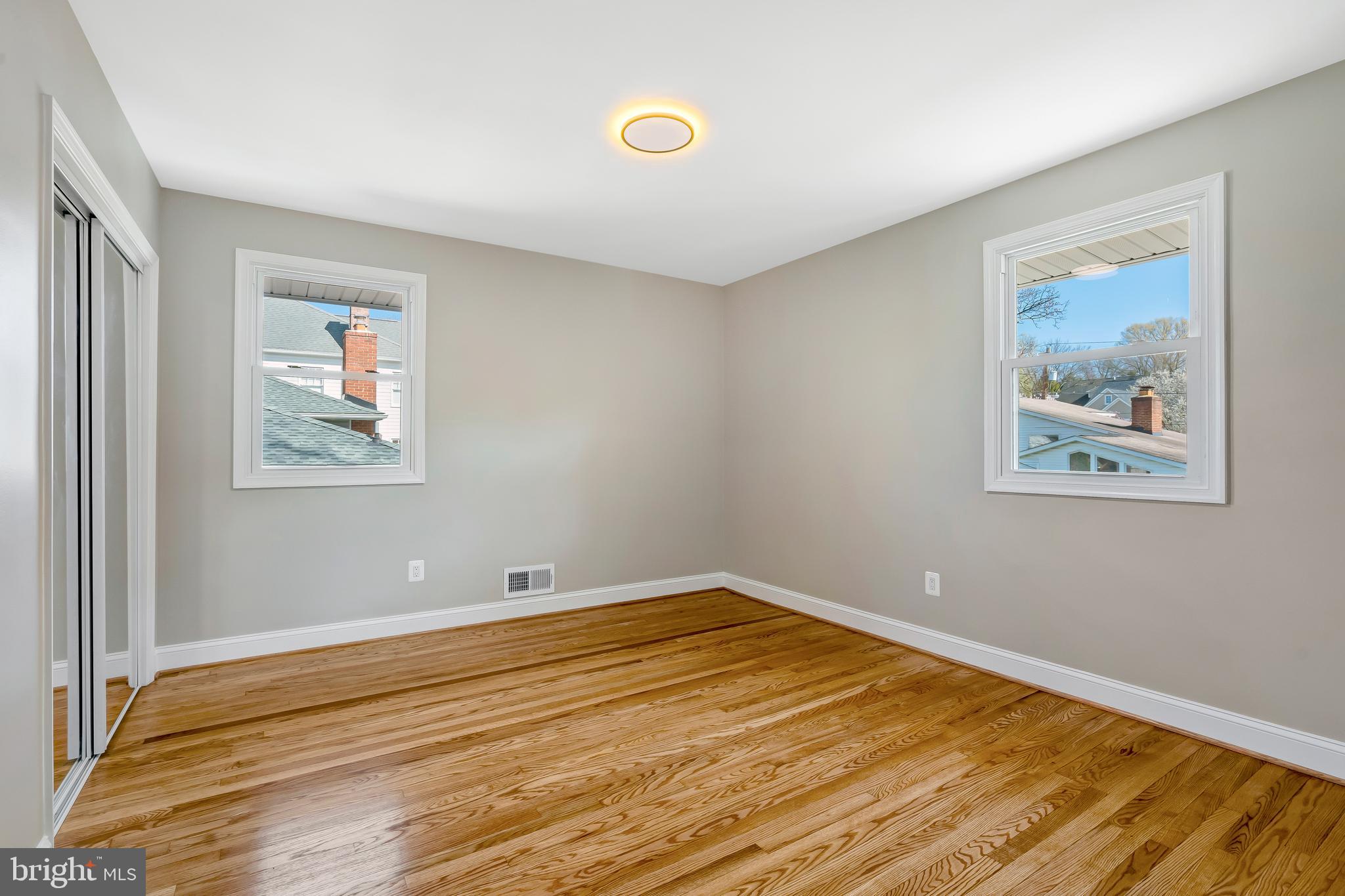 OAKWOOD KNOLLS - Residential