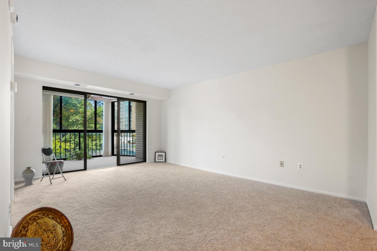 LEISURE WORLD - Residential