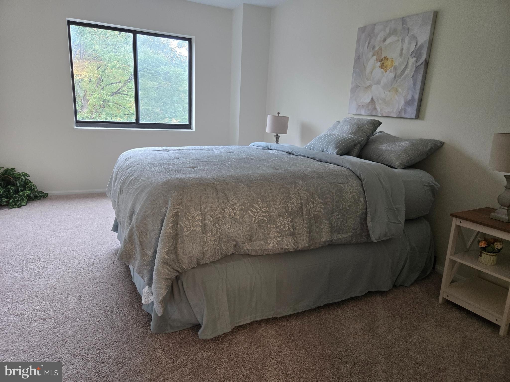 LEISURE WORLD - Residential