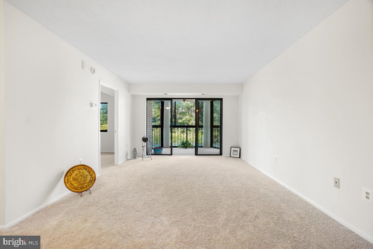 LEISURE WORLD - Residential
