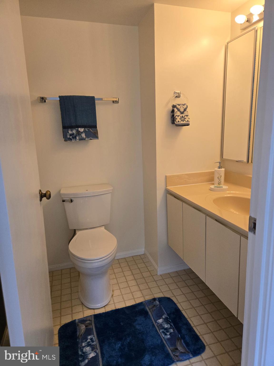 LEISURE WORLD - Residential