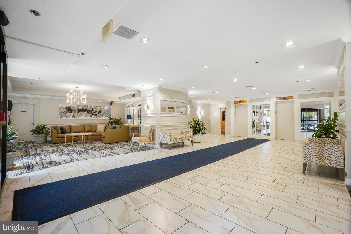 LEISURE WORLD - Residential